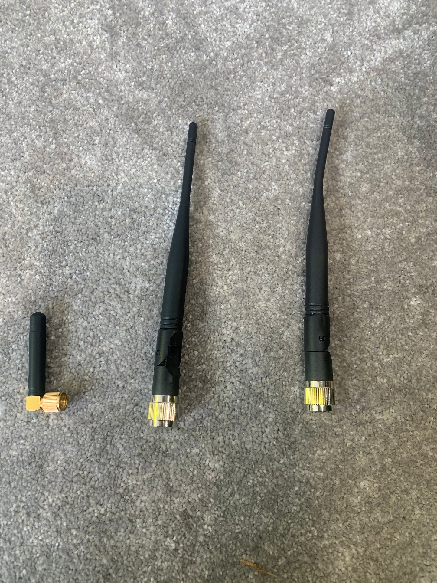 Revolabs 01-EXESYSEU4 Solo Executive 4 - Wireless Microphone System, 4-Channel - Excellent w/ Original Box
