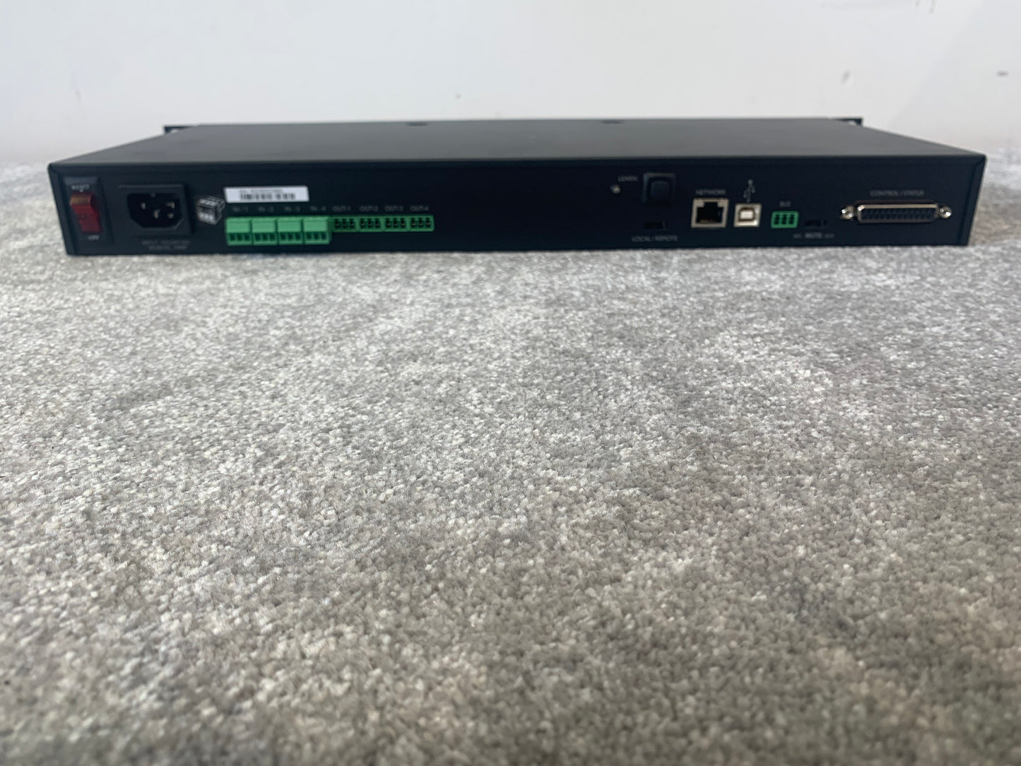 Revolabs 01-EXESYSEU4 Solo Executive 4 - Wireless Microphone System, 4-Channel - Excellent w/ Original Box