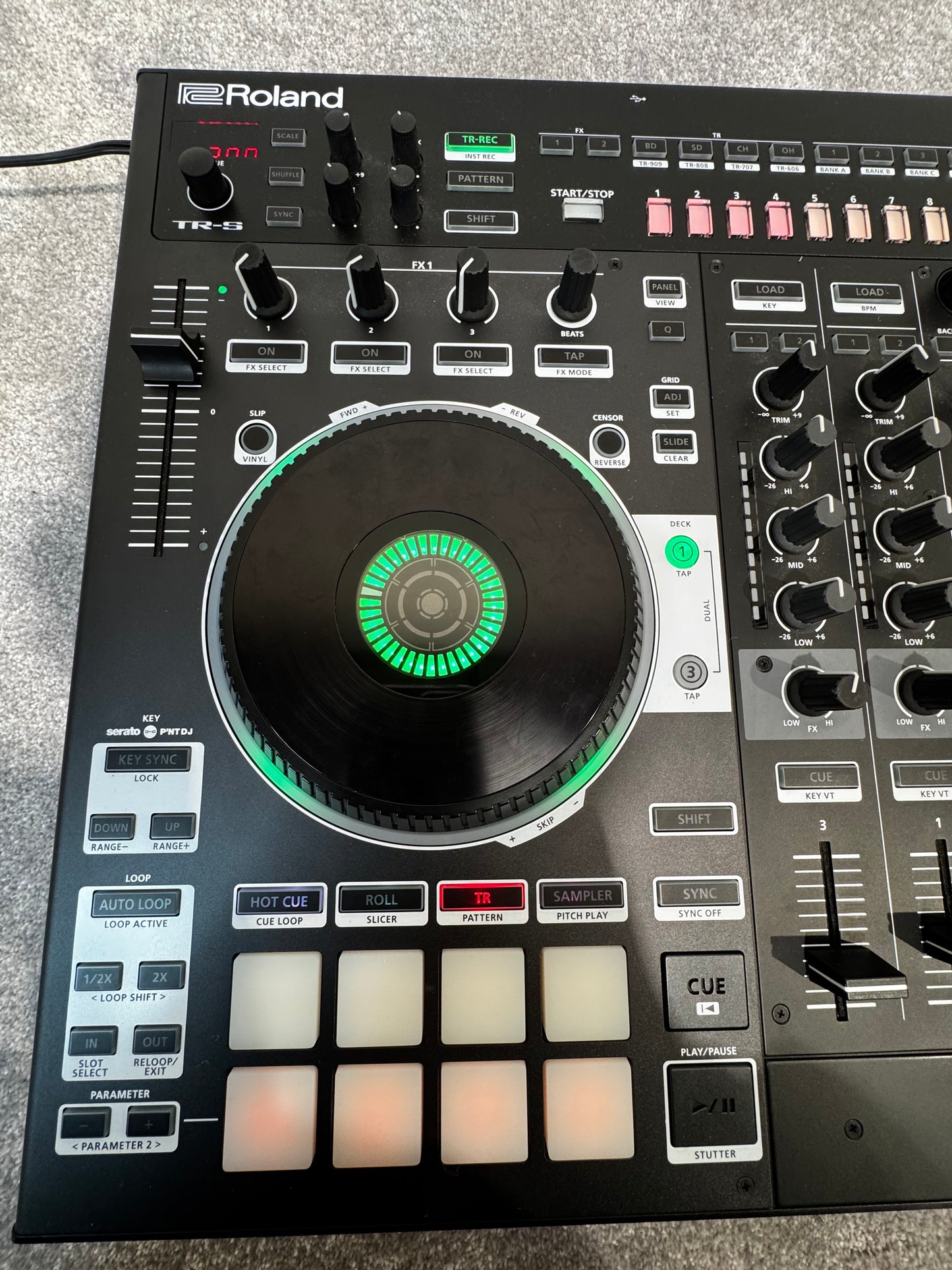 Roland DJ-808 Professional Grade DJ Controller Boxed
