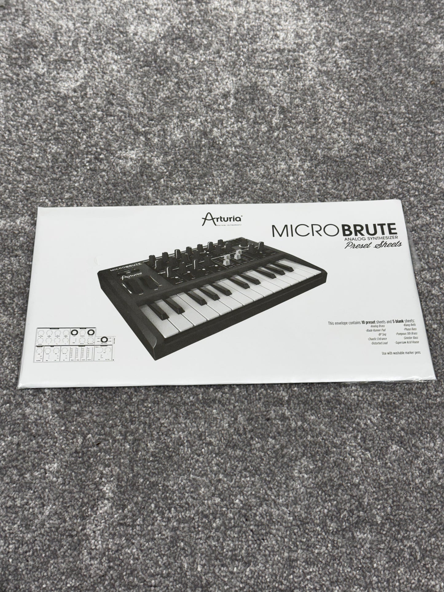 Arturia MicroBrute Analog Synthesizer - Compact, Powerful, and Versatile Monophonic Synth