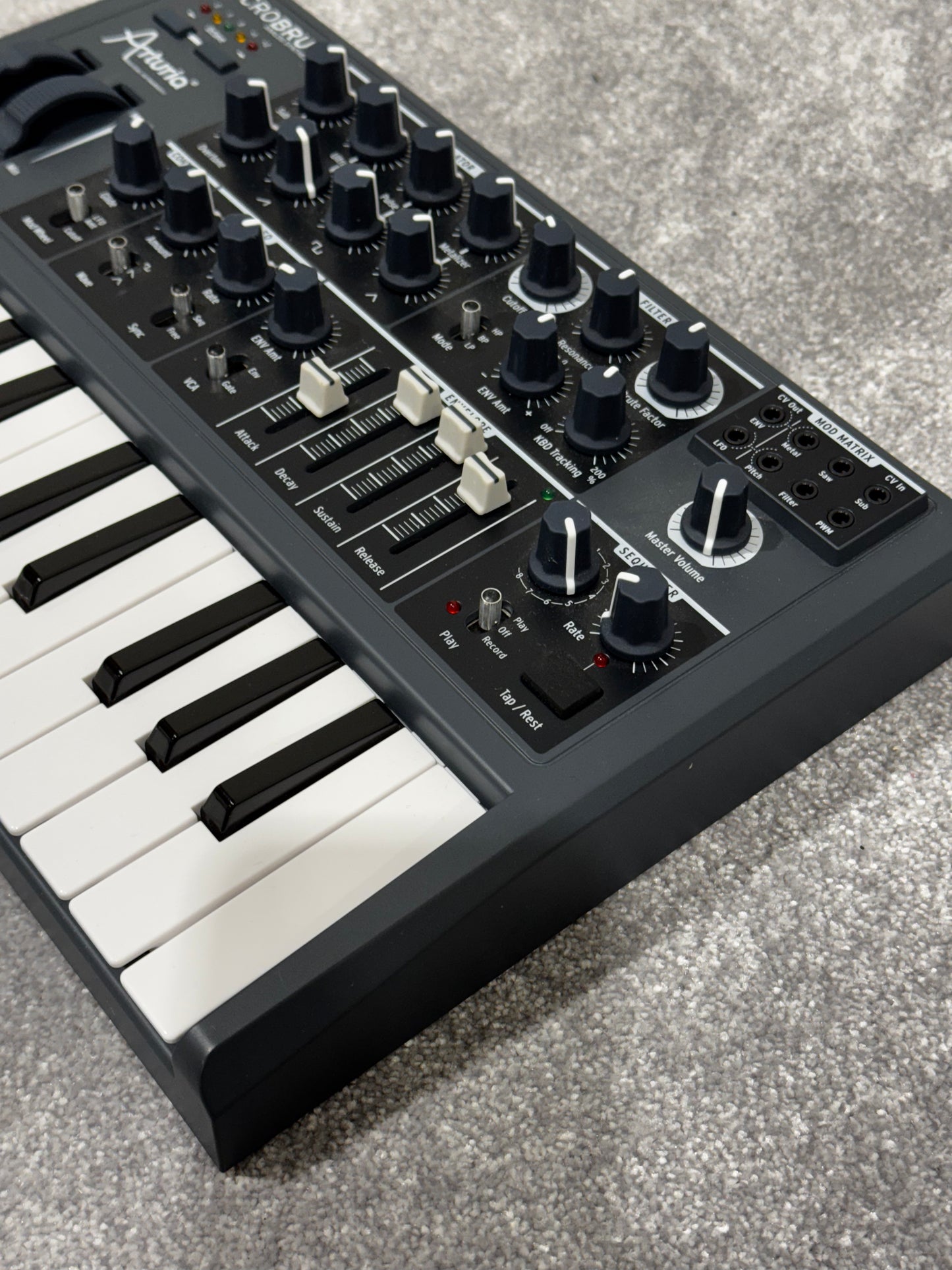 Arturia MicroBrute Analog Synthesizer - Compact, Powerful, and Versatile Monophonic Synth