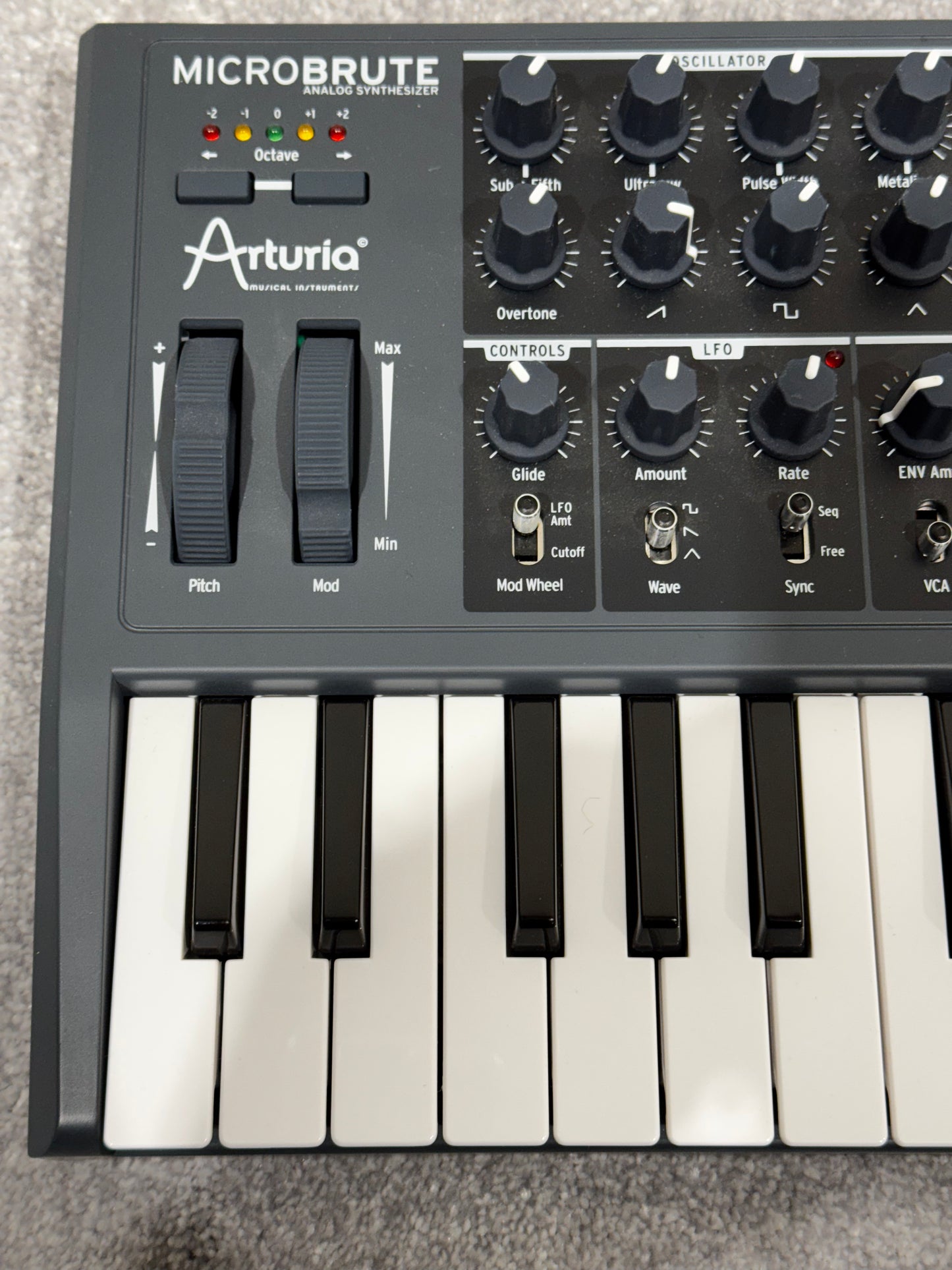 Arturia MicroBrute Analog Synthesizer - Compact, Powerful, and Versatile Monophonic Synth