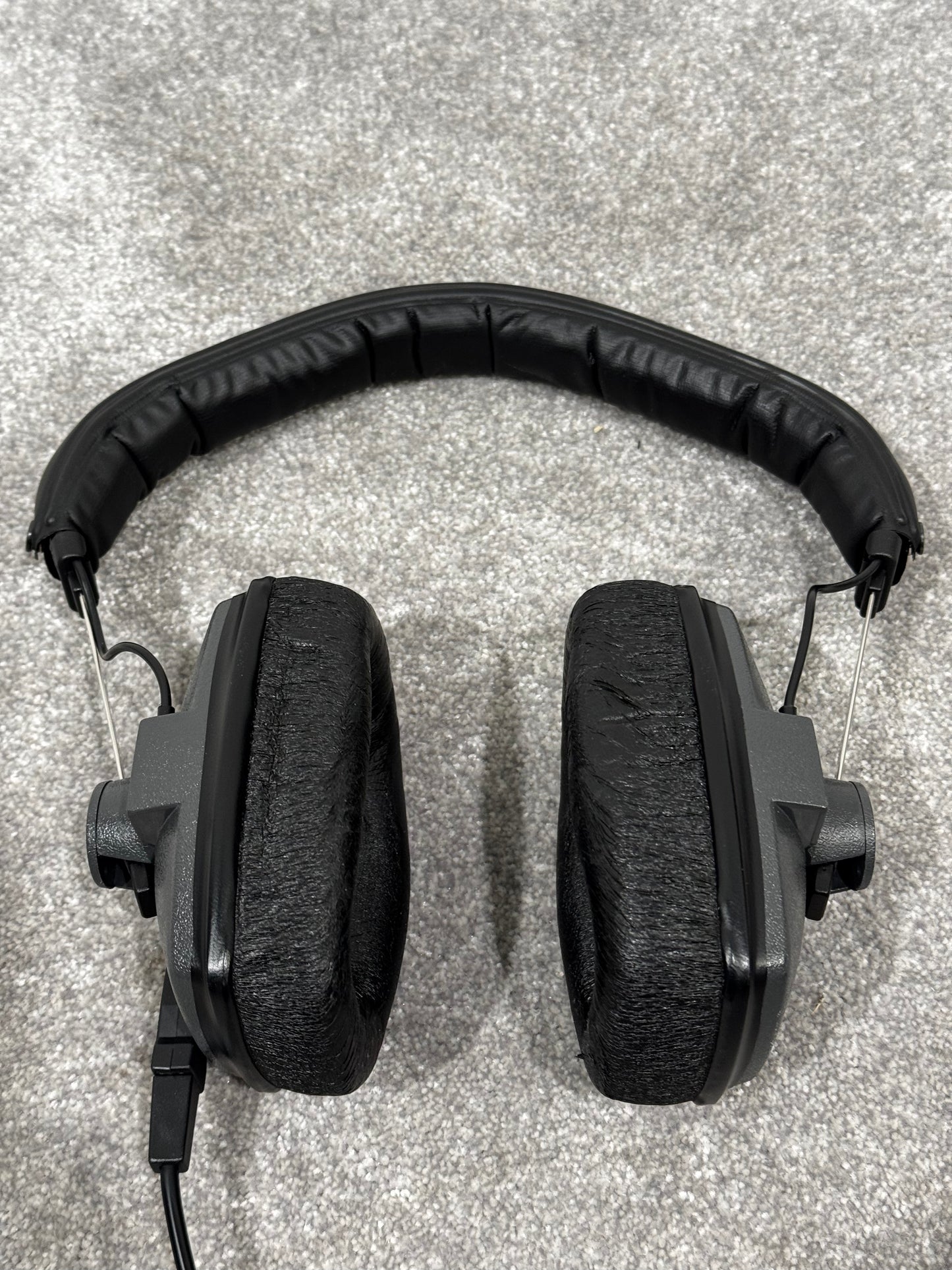 beyerdynamic DT-150 - Studio Headphones