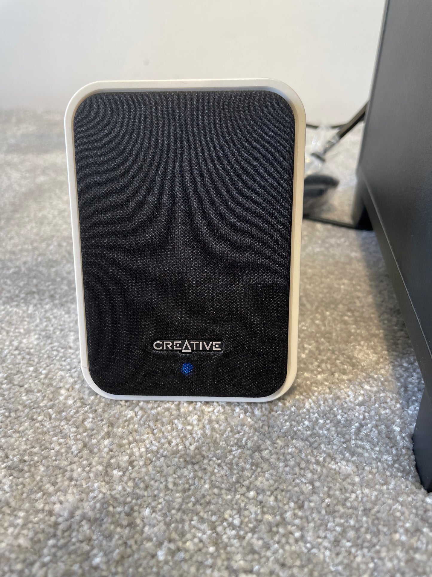 Creative Inspire S2 Wireless 2.1 Speaker System - Bluetooth Speaker System - Excellent