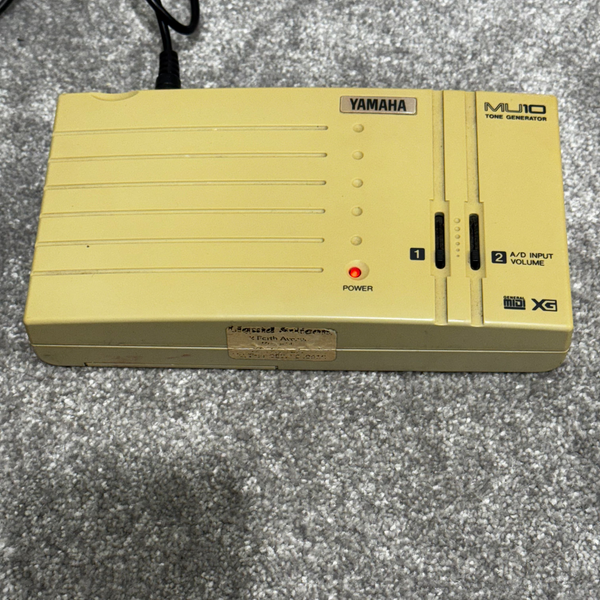 Yamaha MU10 Xg-Compatible AWM2 Tone Generator - Compact Sound Module - Good