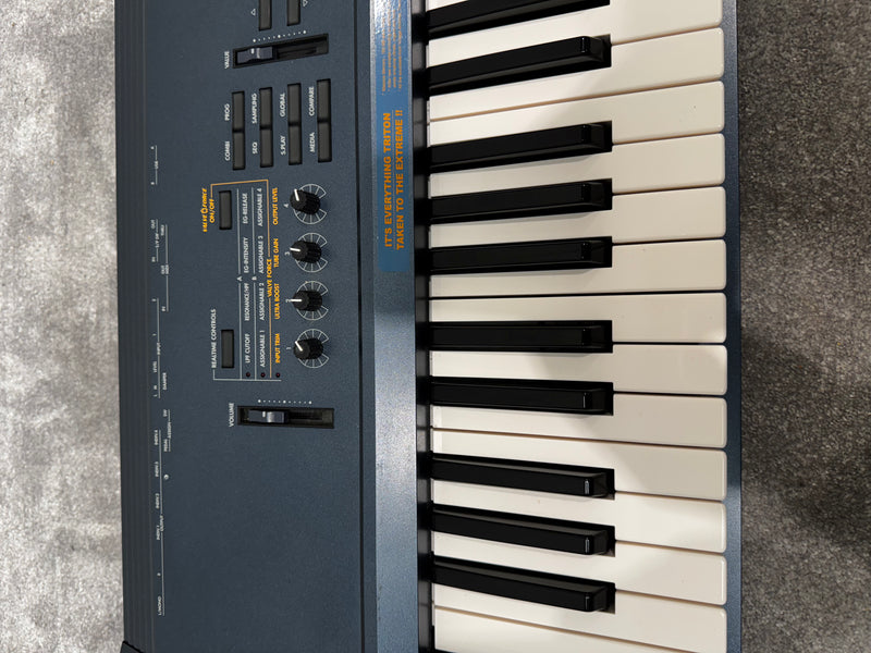 KORG TRITON Extreme 61 Key Synthesizer with Gator soft case - image 8