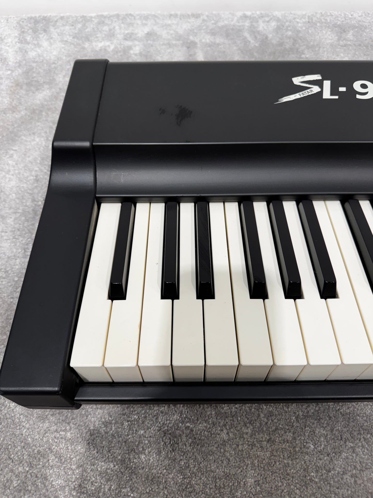 Studiologic SL-990 Controller Keyboard - 88 Weighted Keys w/ Flight Case