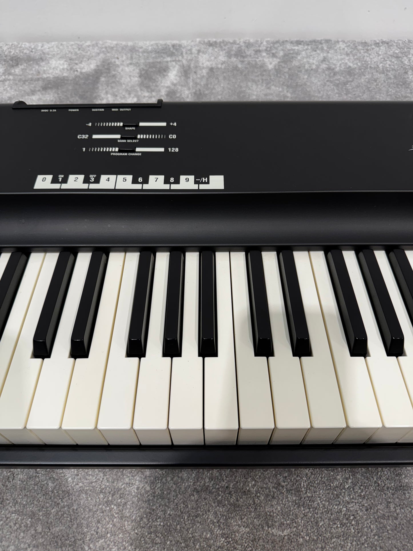 Studiologic SL-990 Controller Keyboard - 88 Weighted Keys w/ Flight Case