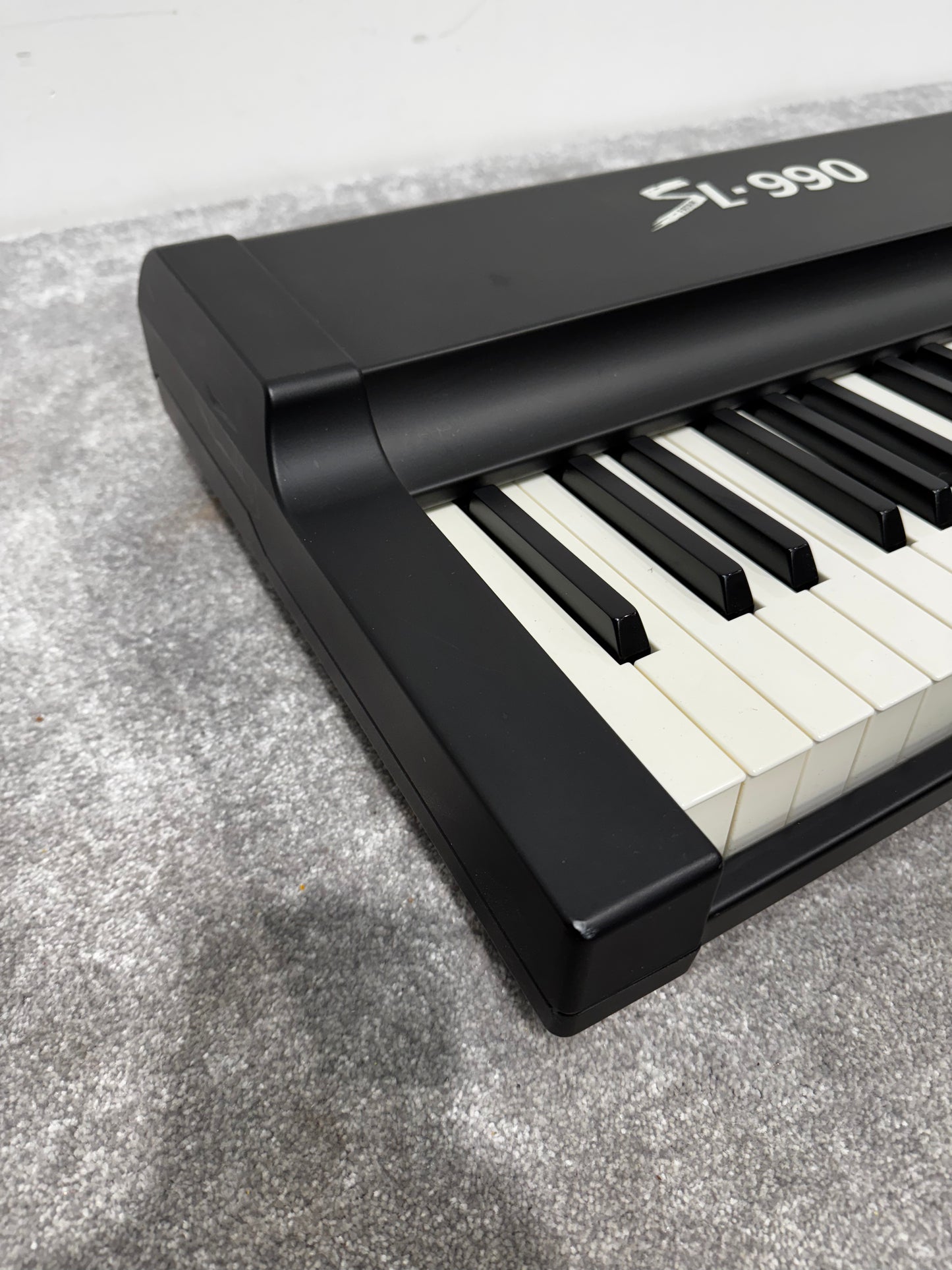 Studiologic SL-990 Controller Keyboard - 88 Weighted Keys w/ Flight Case