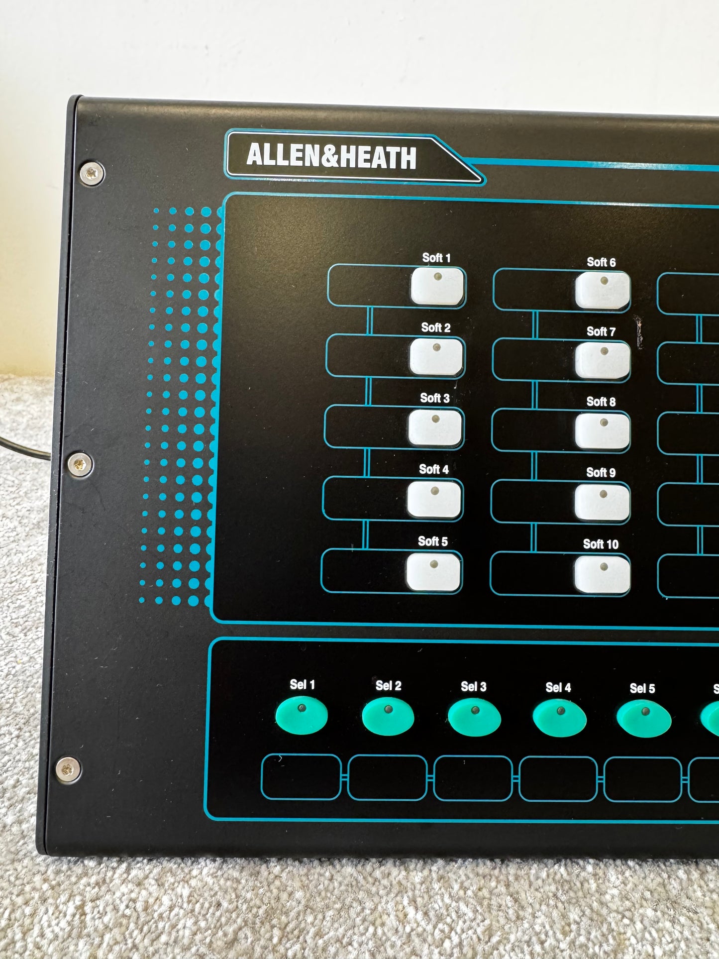 Allen & Heath QU-PAC Compact Digital Mixer