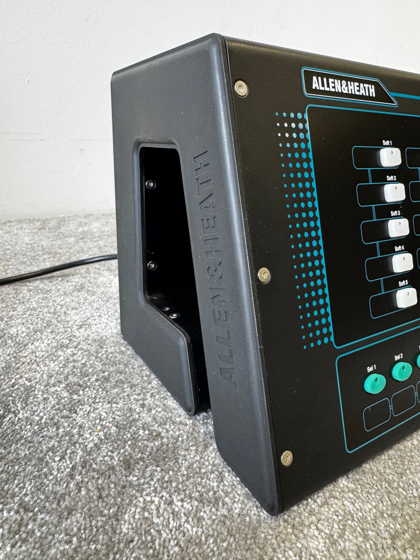 Allen & Heath QU-PAC Compact Digital Mixer