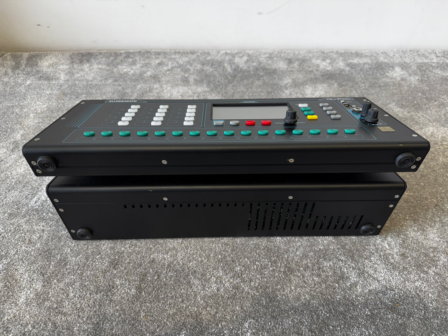 Allen & Heath QU-PAC Compact Digital Mixer
