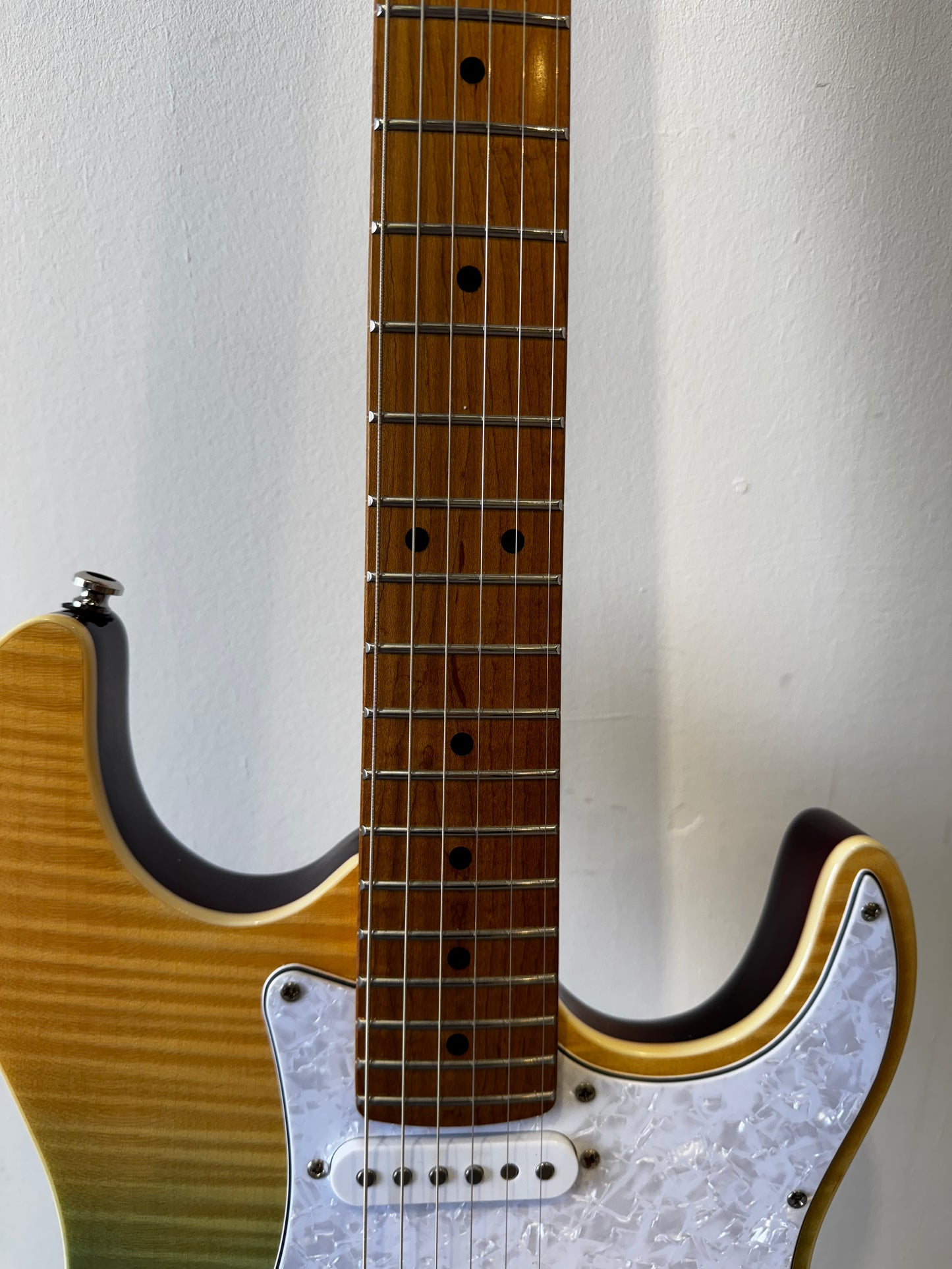 Jet JS-450 TBS Strat Style Electric Guitar - HSS Pickup Configuration