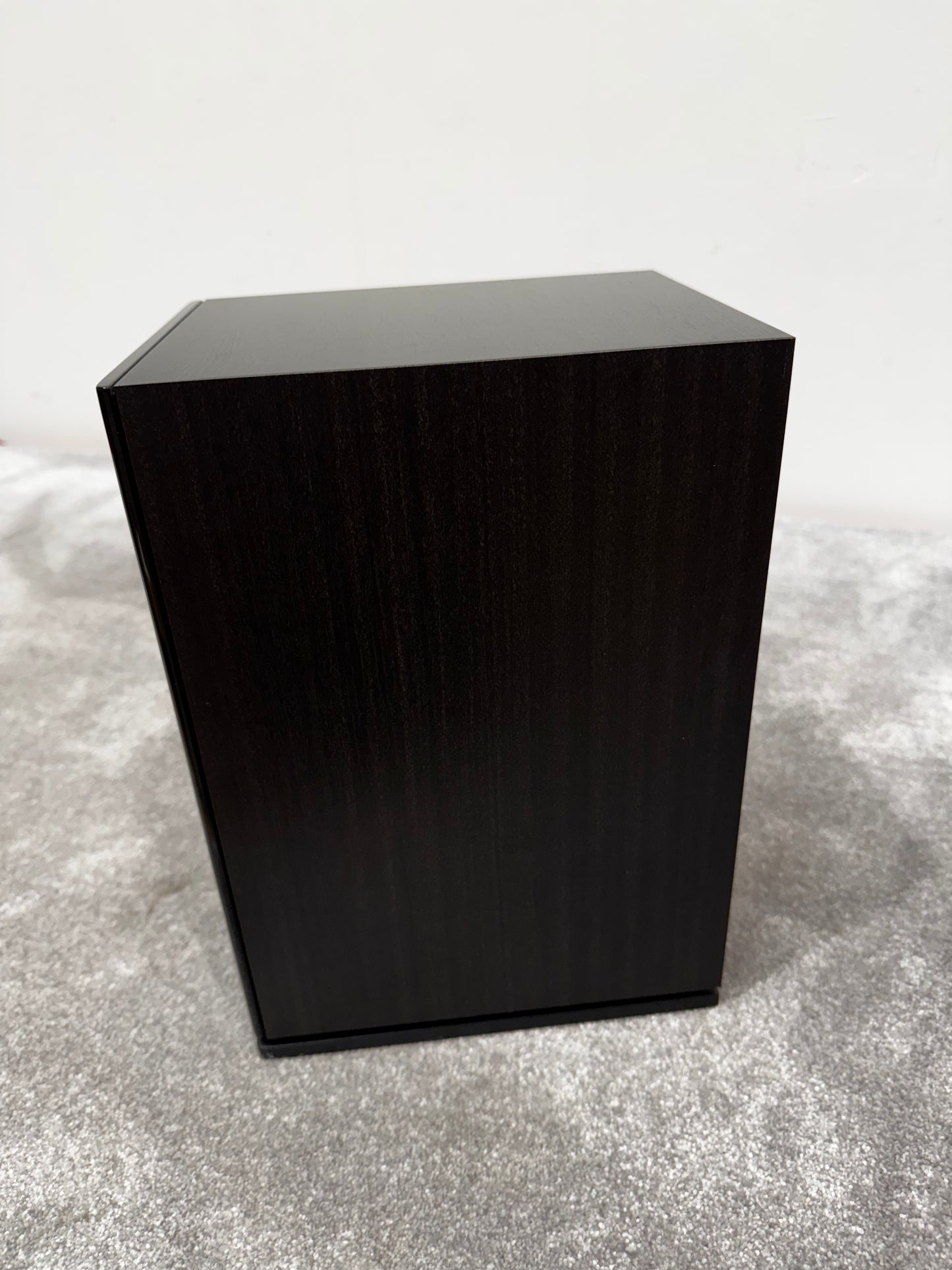 Wharfedale Diamond 220 Bookshelf Speakers