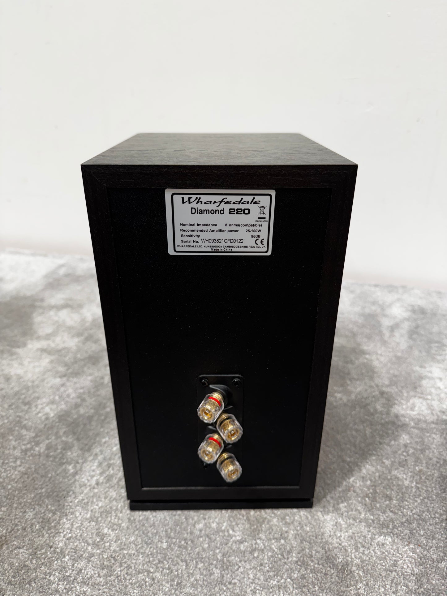 Wharfedale Diamond 220 Bookshelf Speakers