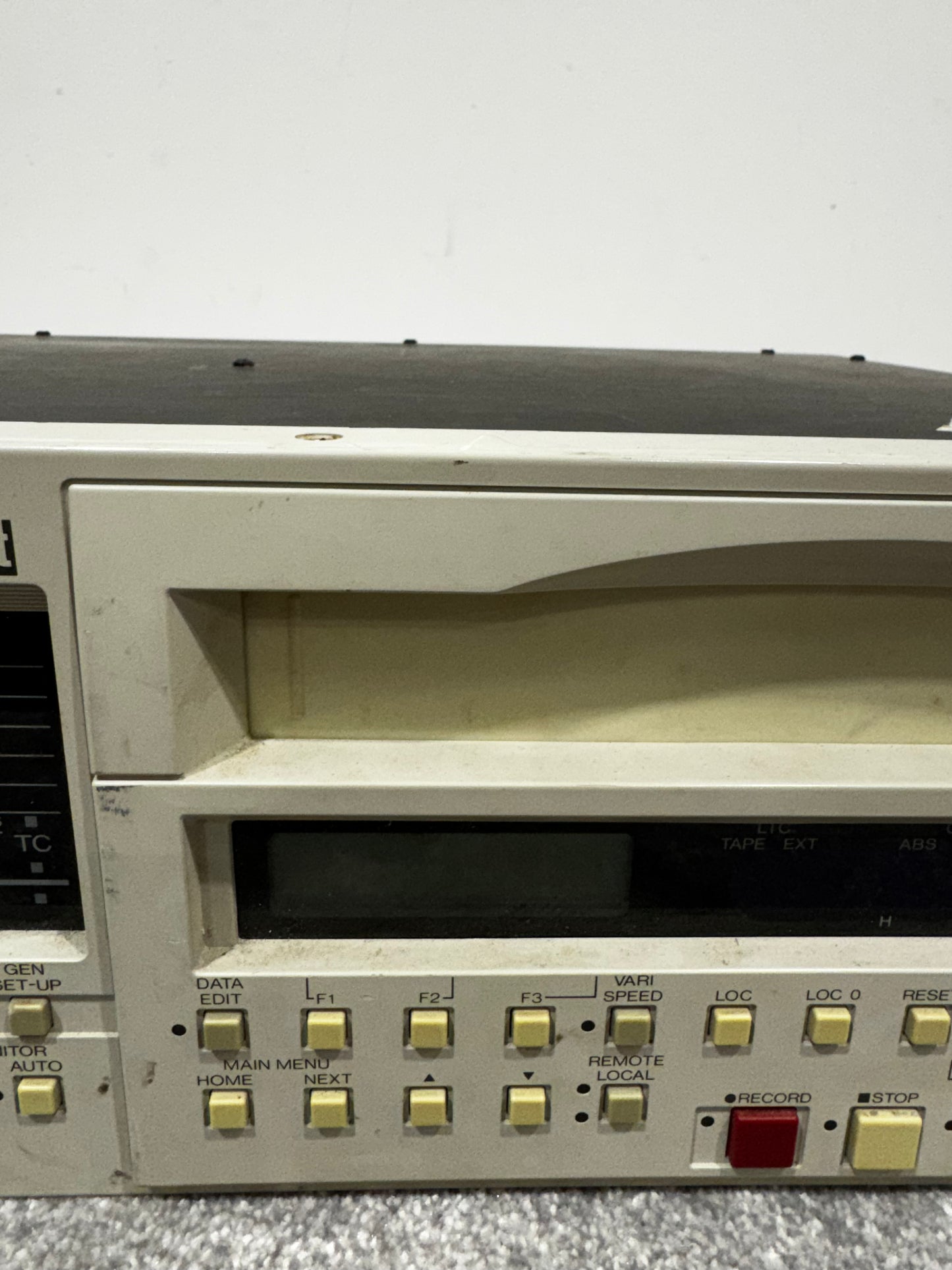 Fostex RD-8 Digital Multitrack Recorder With Model 8312 Remote Control