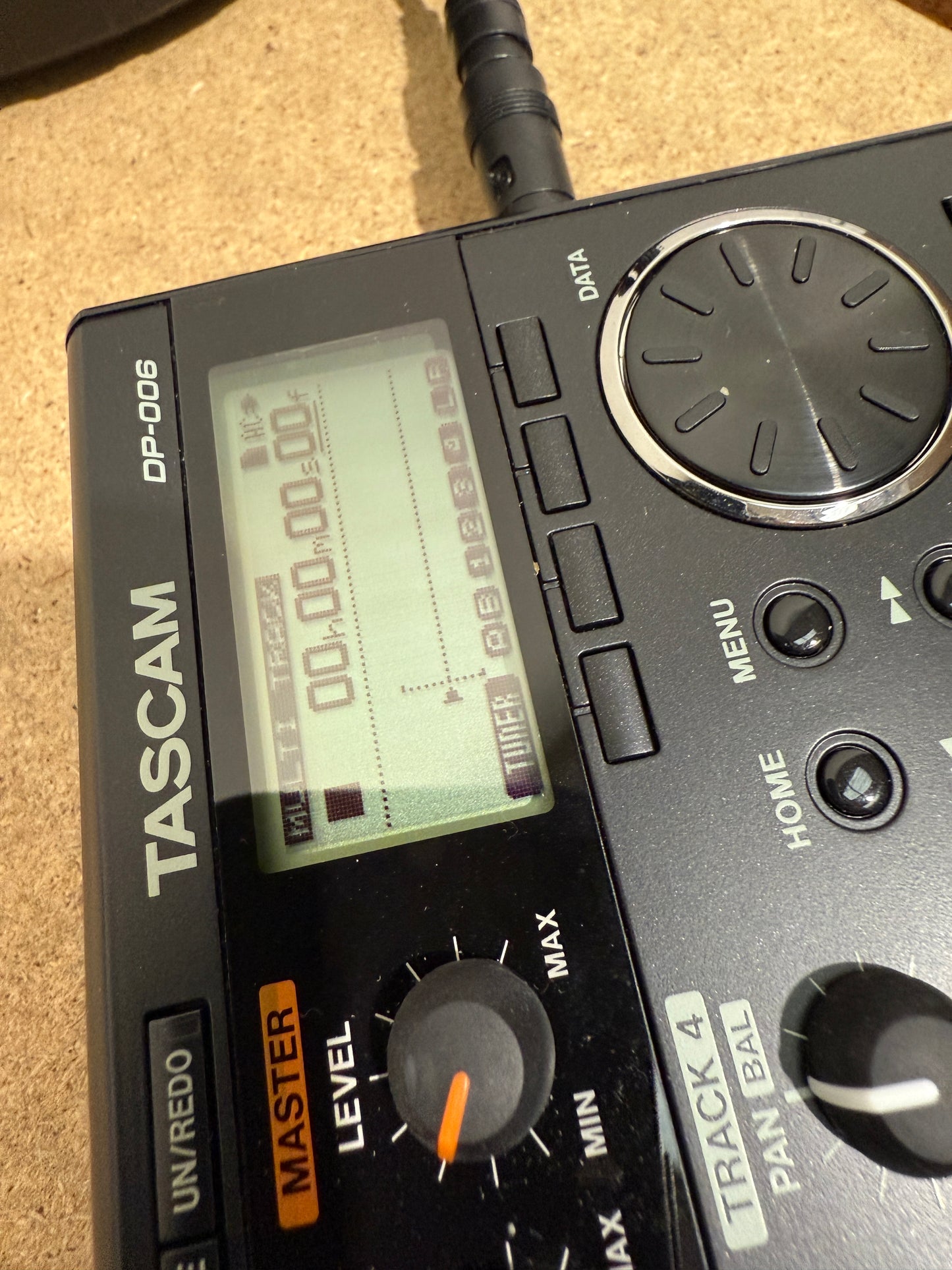 Tascam Digital Pocketstudio DP-006 (6-Track) with Power Supply