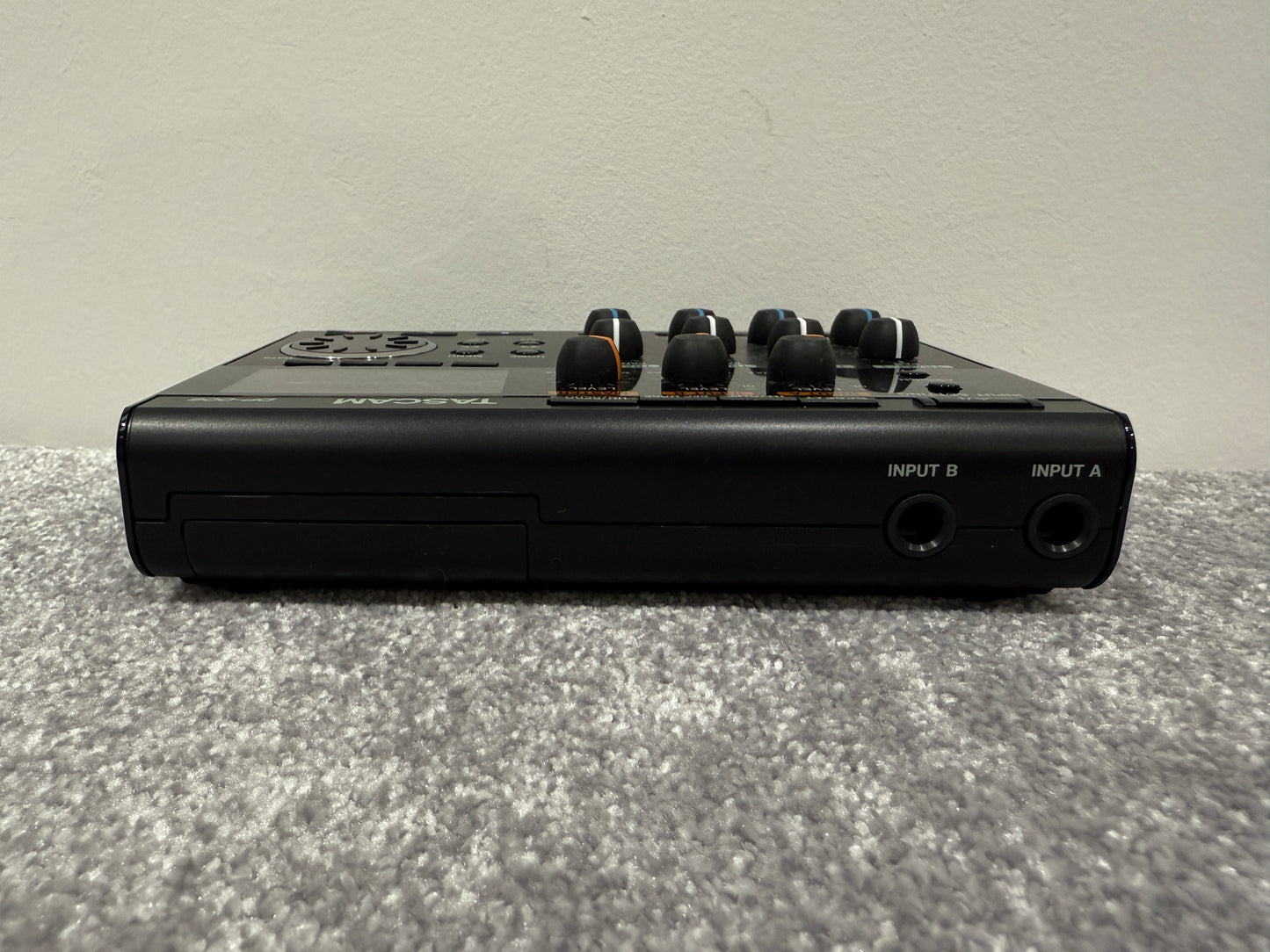 Tascam Digital Pocketstudio DP-006 (6-Track) with Power Supply