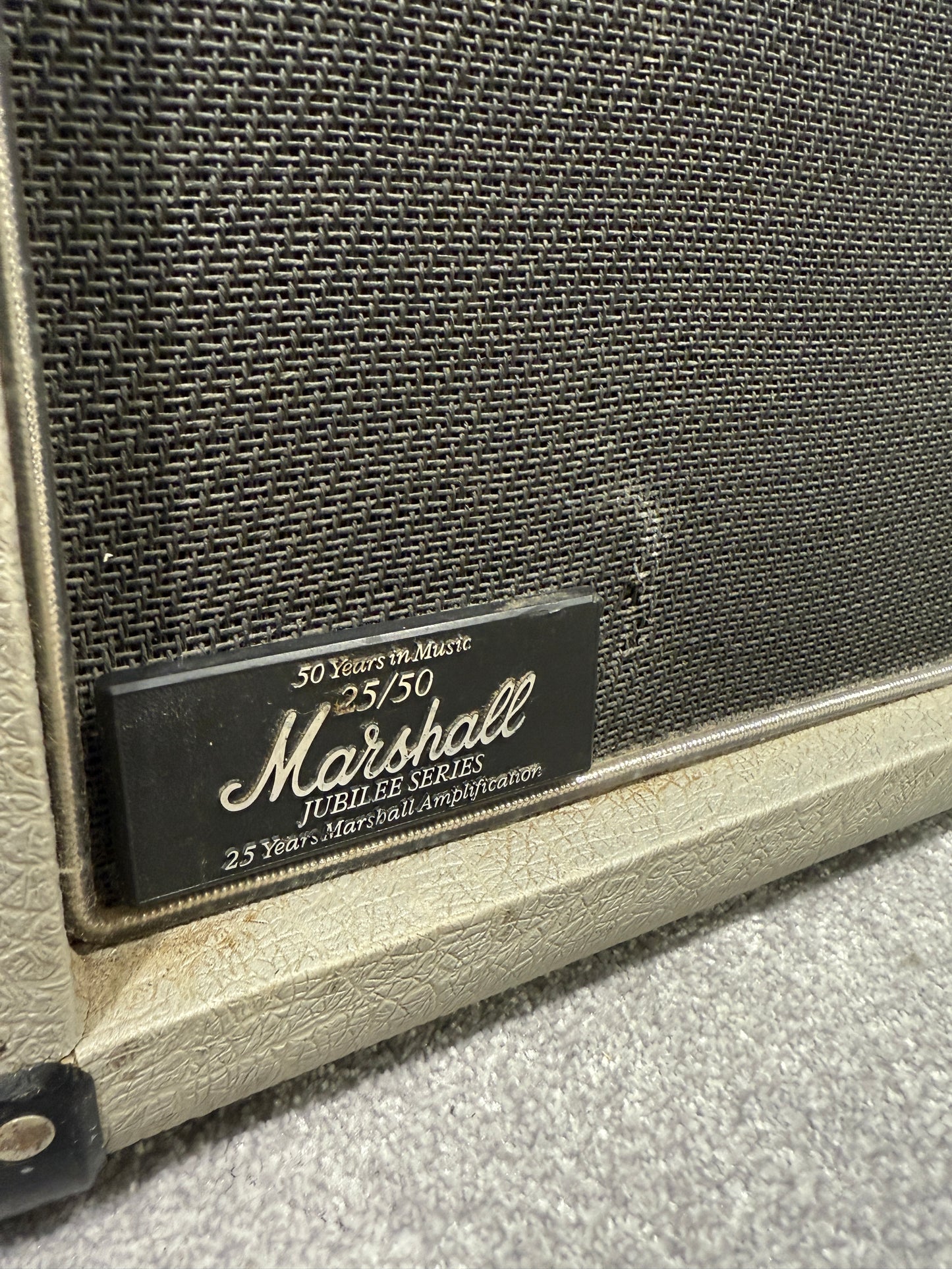 Marshall JCM25/50 “Silver Jubilee” Model 2553 2-Channel 100-Watt Guitar Amp Head (1987-1988) with Two Cabs (2556A/B)