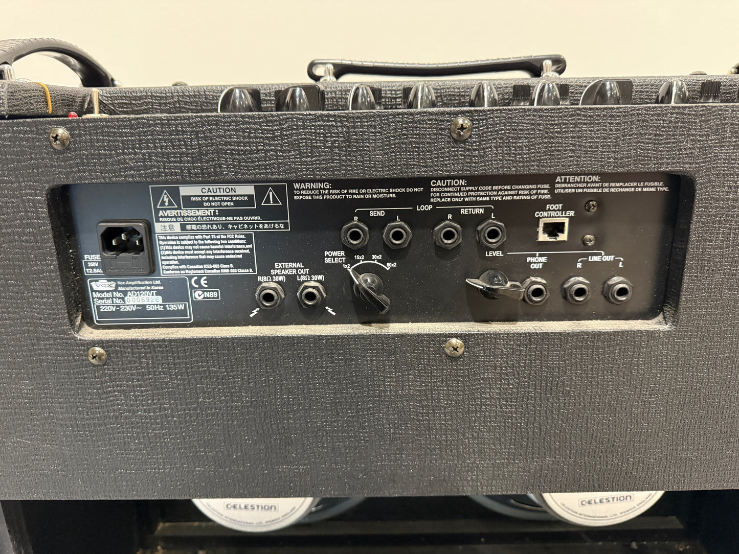 Vox AD120VT Guitar Amplifier with Vox VC4 Foot Controller and Amp Covers