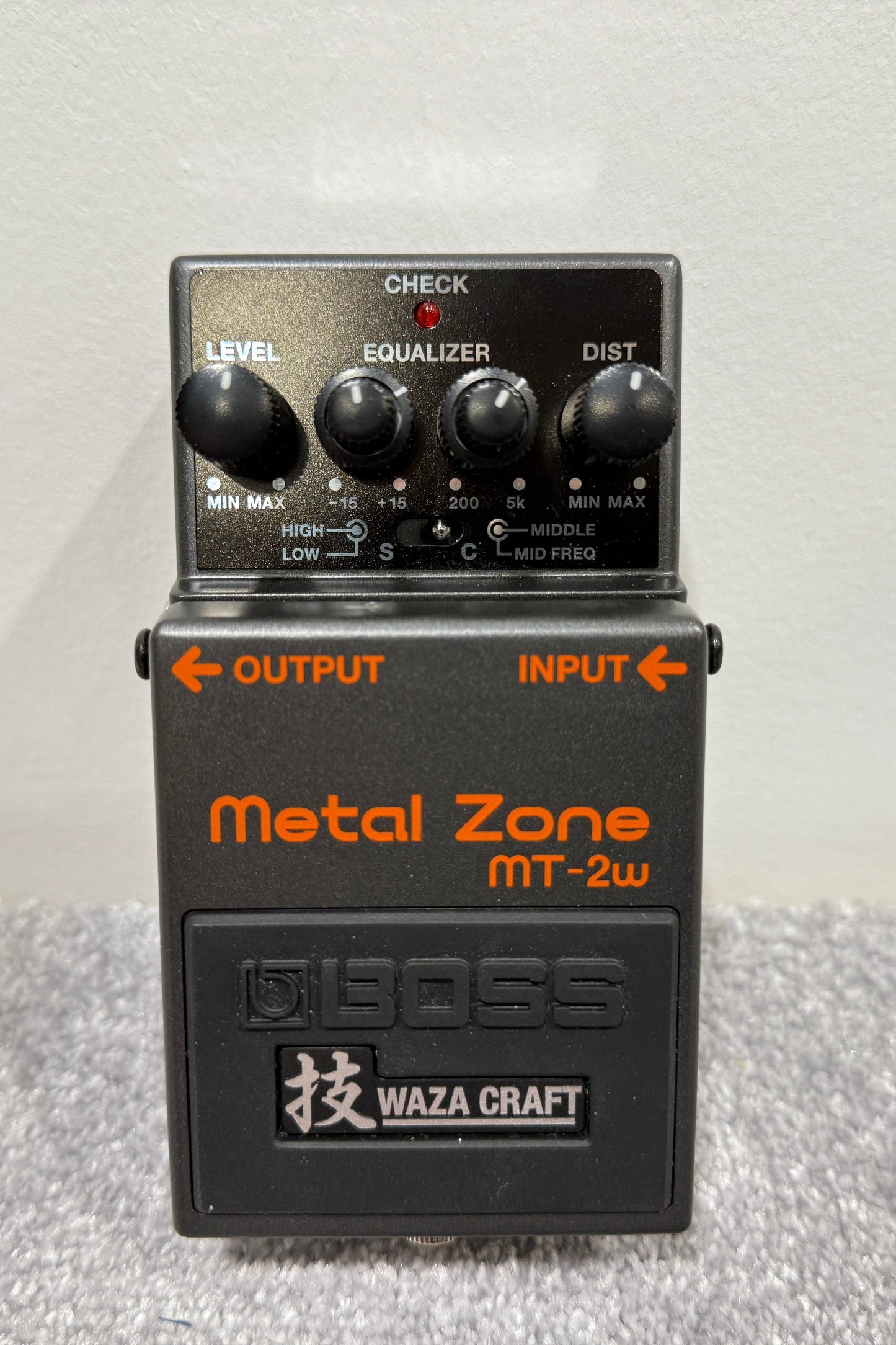 Boss MT-2W Waza Craft Metal Zone - Guitar / Effects Pedal