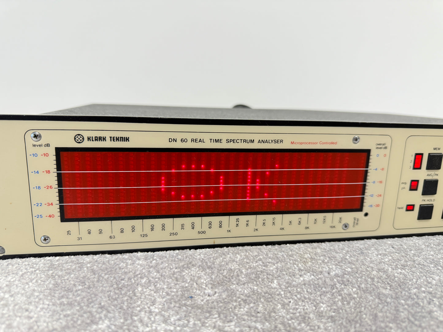 Klark-Teknik DN60 Real Time Spectrum Analyser