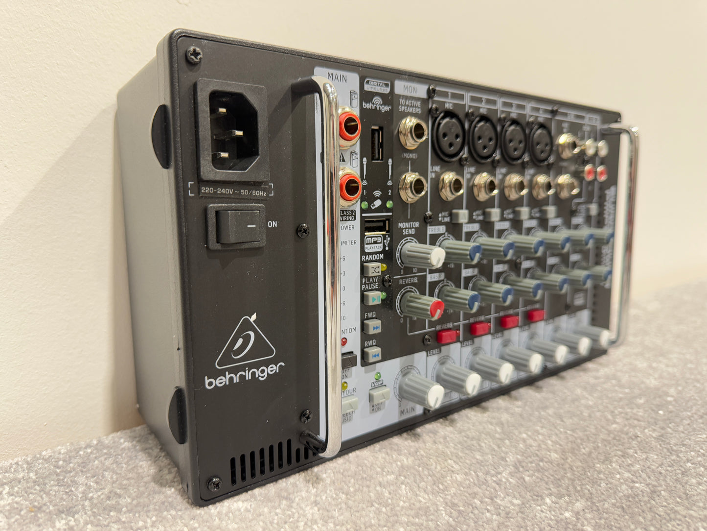 Behringer Europower PMP500 MP3 - 500 Watt Powered Mixer
