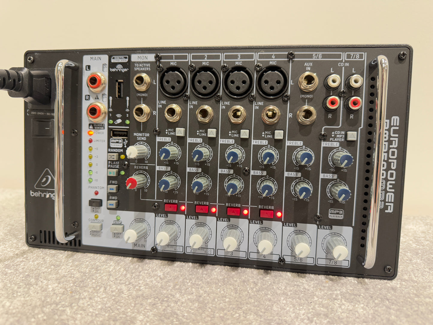 Behringer Europower PMP500 MP3 - 500 Watt Powered Mixer