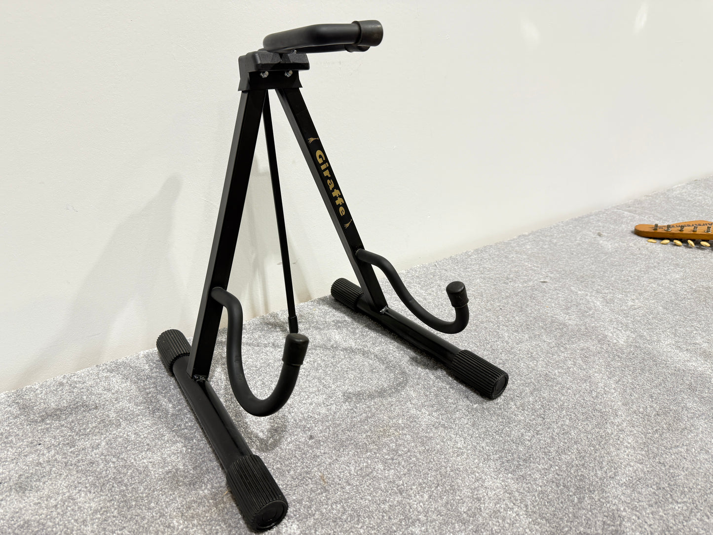 Giraffe Folding / Extendable Guitar or Bass Guitar Stand