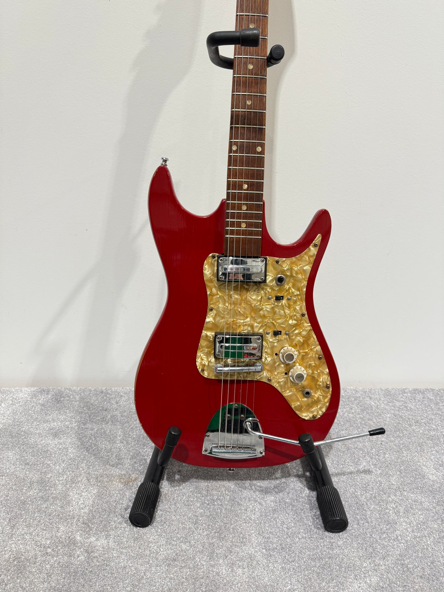 Giraffe Folding / Extendable Guitar or Bass Guitar Stand