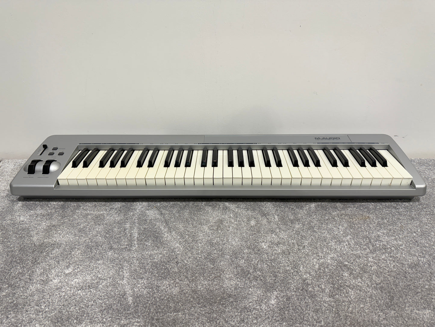 M-Audio Keystation 61es Semi Weighted USB Midi Controller / Keyboard