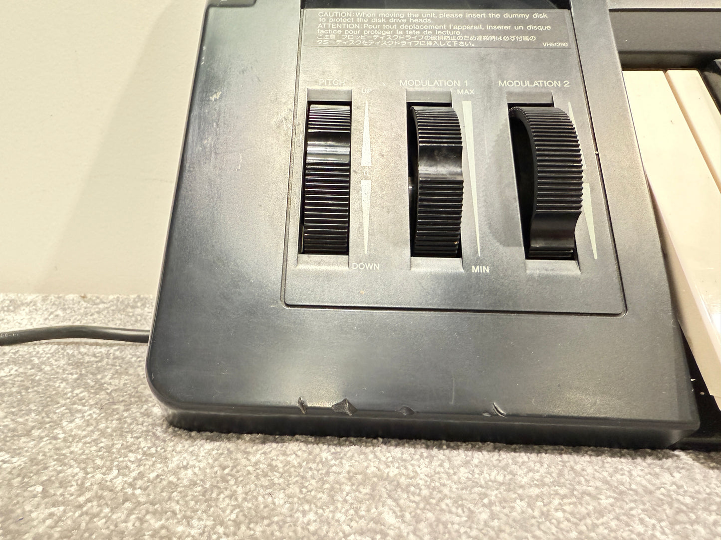 Yamaha SY99 Keyboard Synthesiser