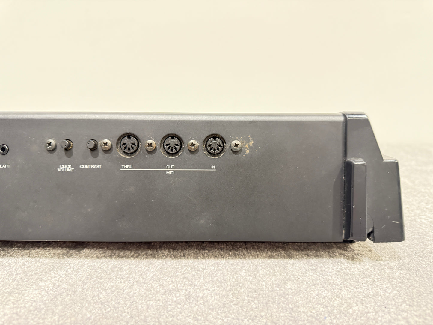 Yamaha SY99 Keyboard Synthesiser
