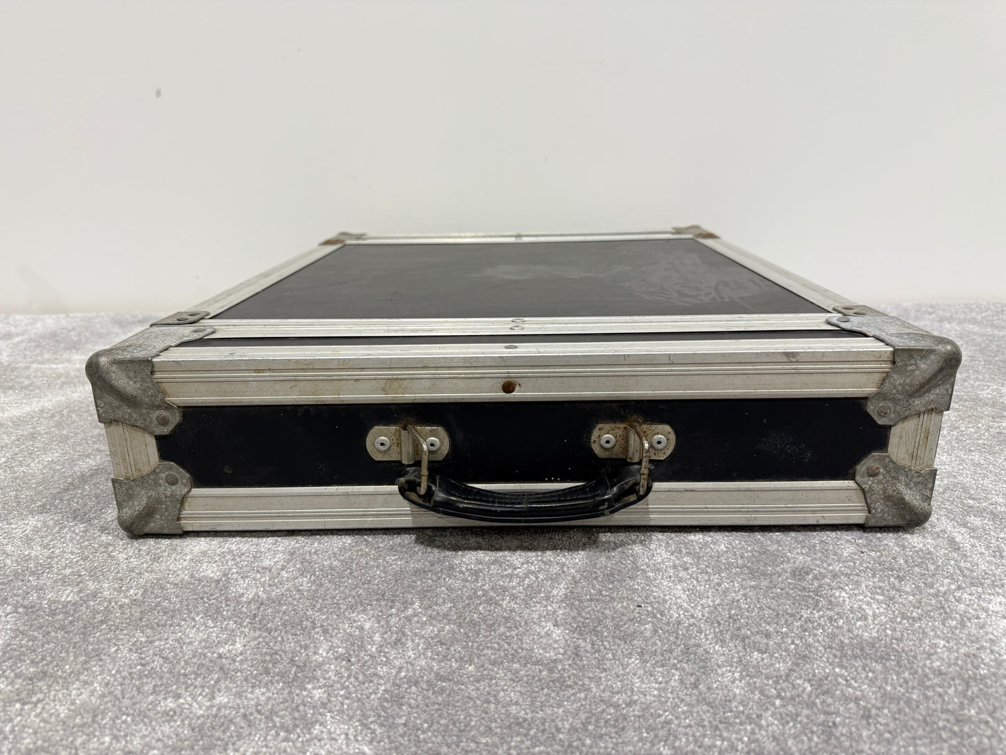 Flight Case for DJ / Disco Equipment - Size 2U with Handle