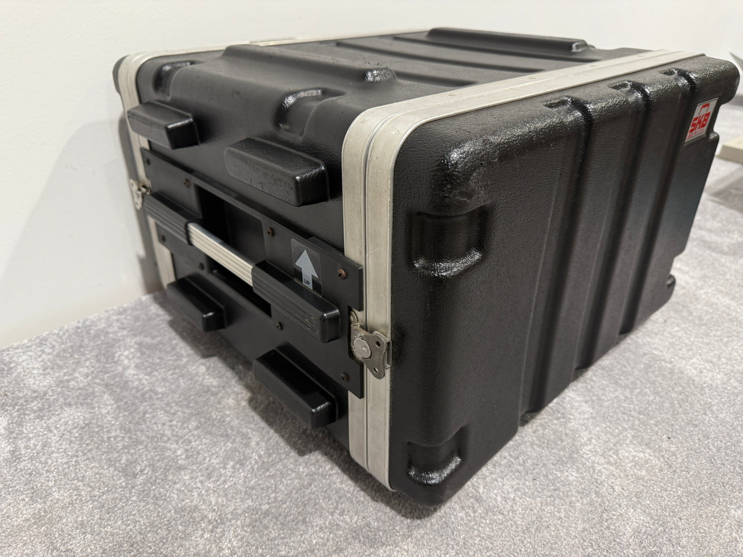 SKB 4u Plastic / Metal Rack Mount Flight Case