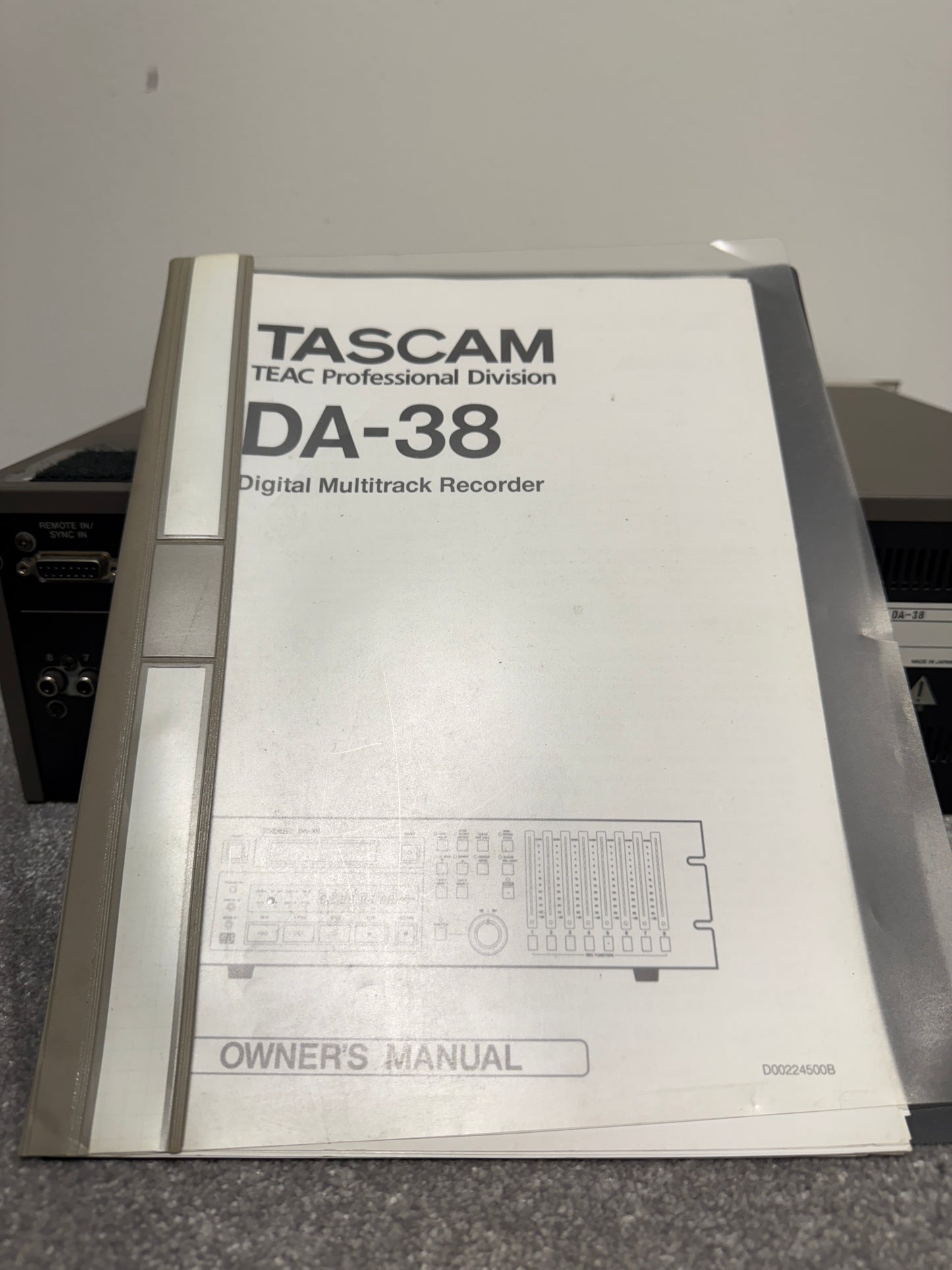 Tascam DA-38 - Digital Multitrack Recorder