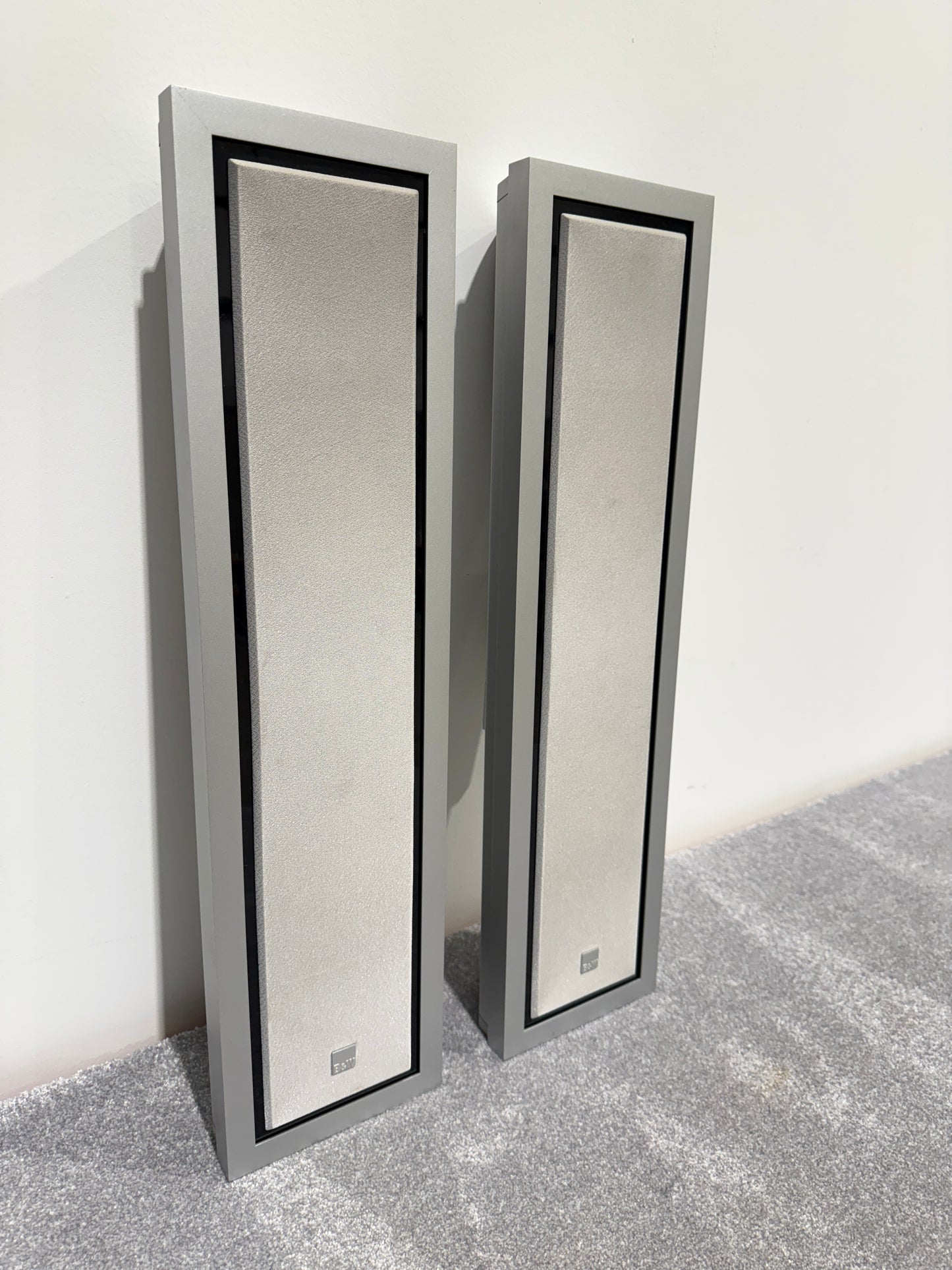Bowers & Wilkins (B&W) FPM5 Silver Speakers (Pair)