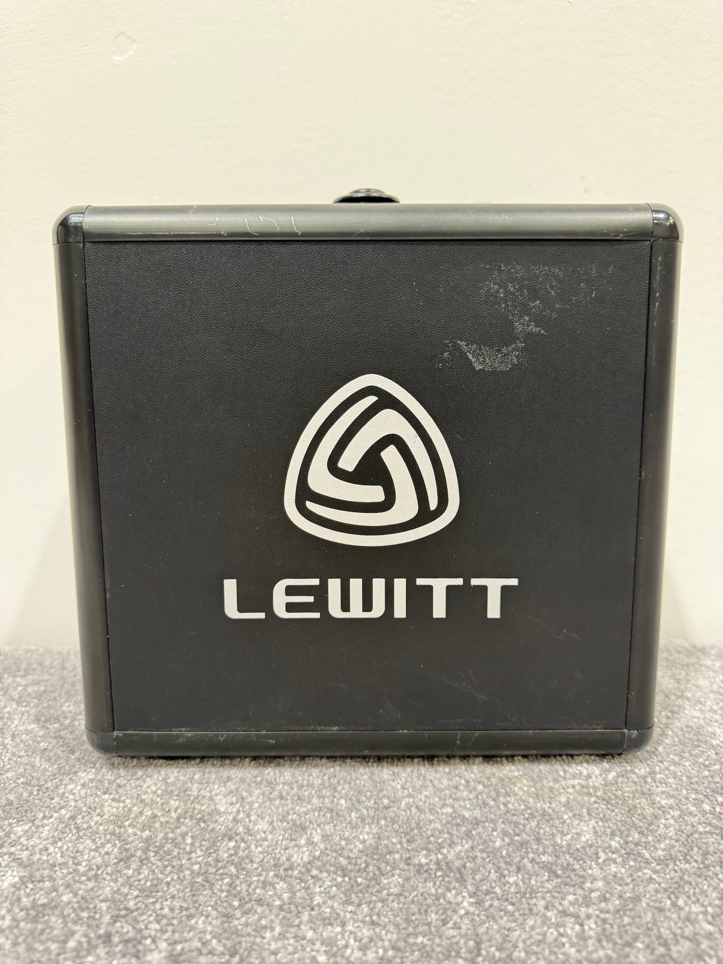 Lewitt LCT 640 Large Diaphragm Condenser Studio Microphone With Case