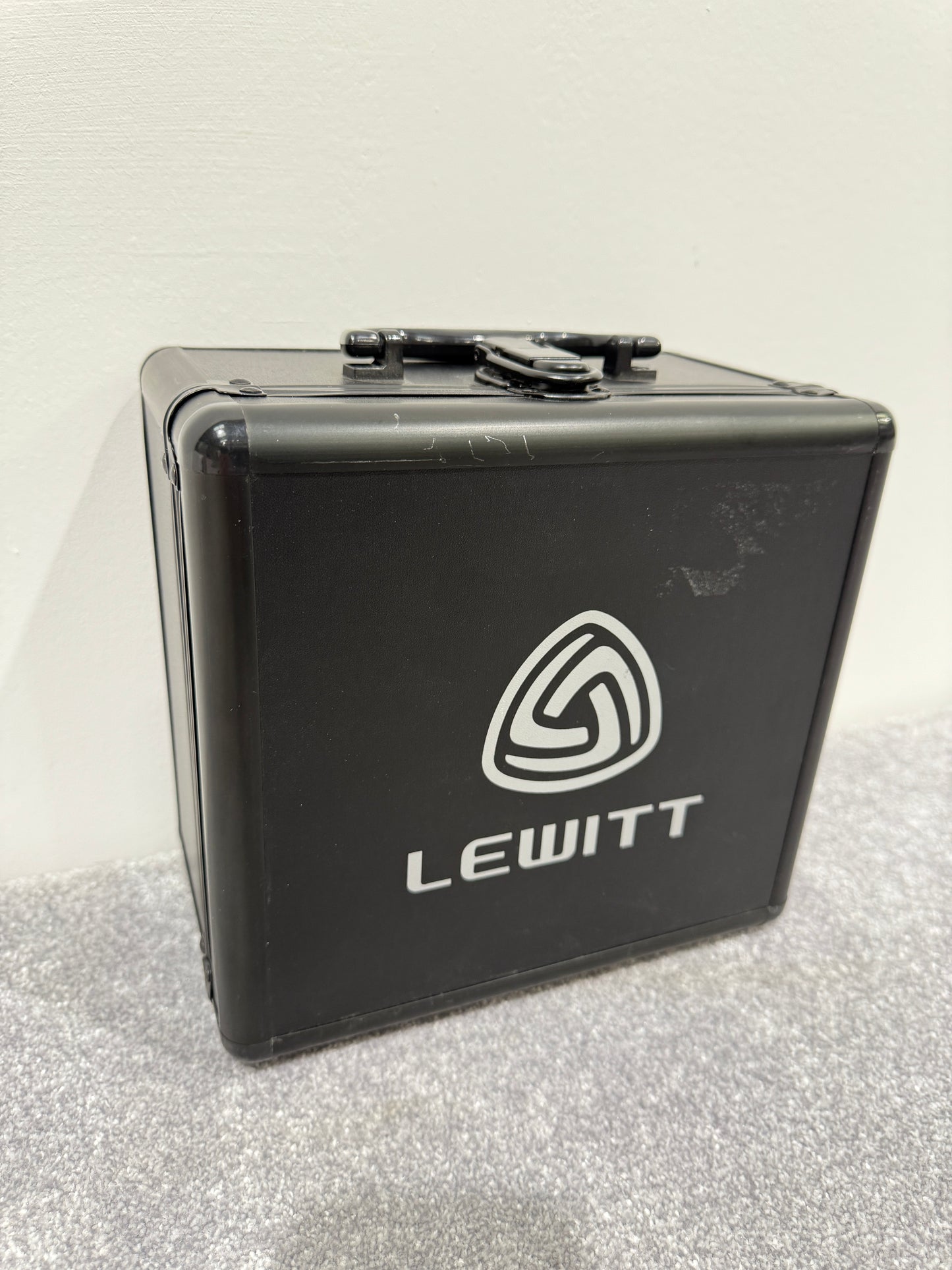 Lewitt LCT 640 Large Diaphragm Condenser Studio Microphone With Case