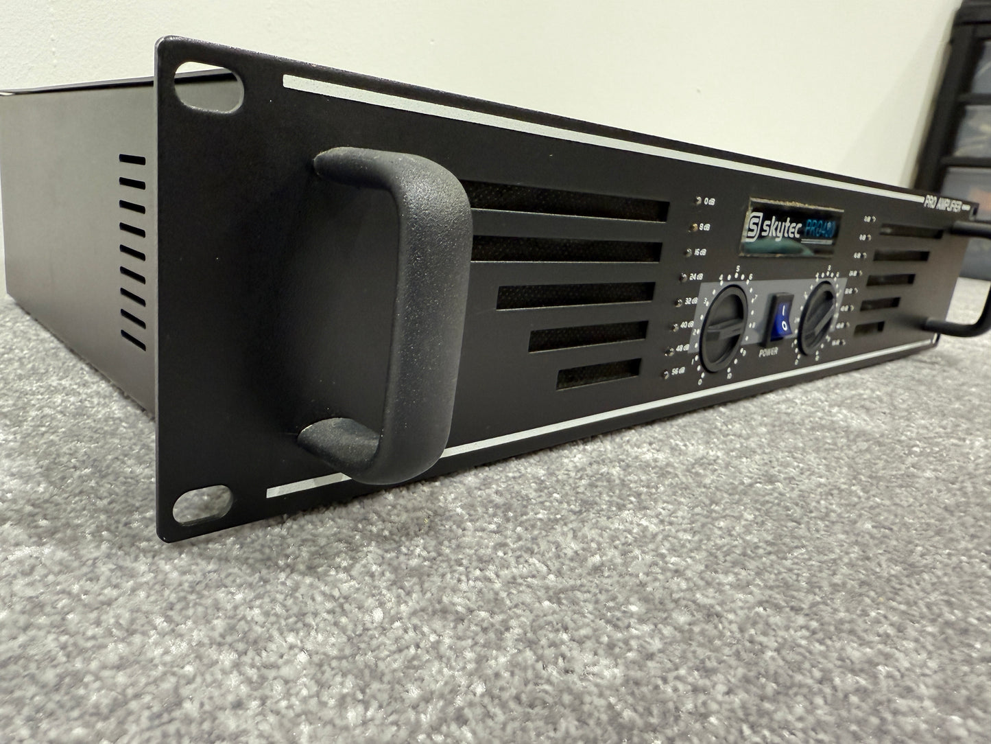 Skytec Pro-480 Stereo Power Rack Mounted Amplifier - Black