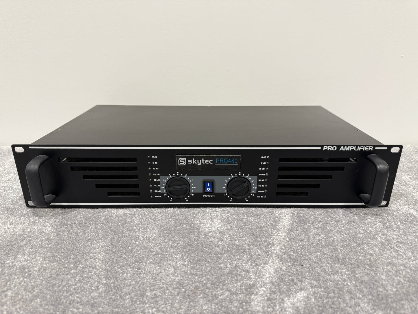 Skytec Pro-480 Stereo Power Rack Mounted Amplifier - Black