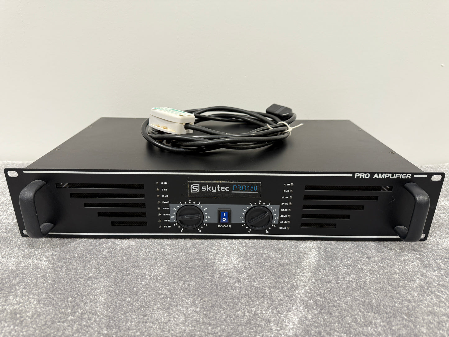 Skytec Pro-480 Stereo Power Rack Mounted Amplifier - Black