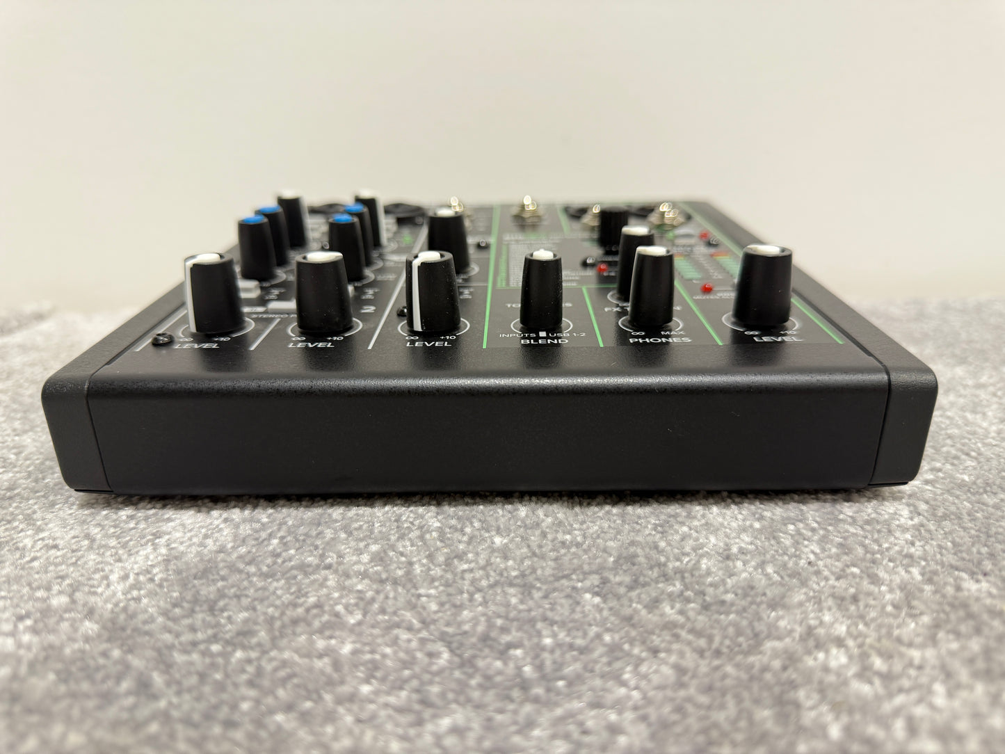 Mackie ProFX6v3 6-Channel Professional Effects Mixer with USB