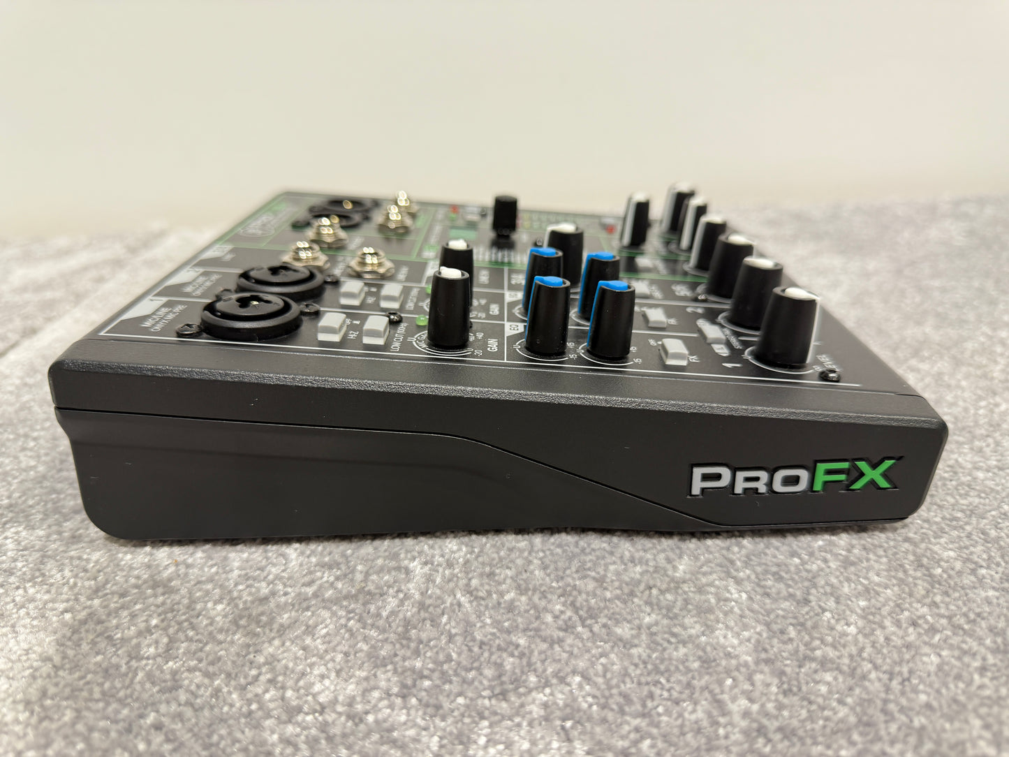 Mackie ProFX6v3 6-Channel Professional Effects Mixer with USB