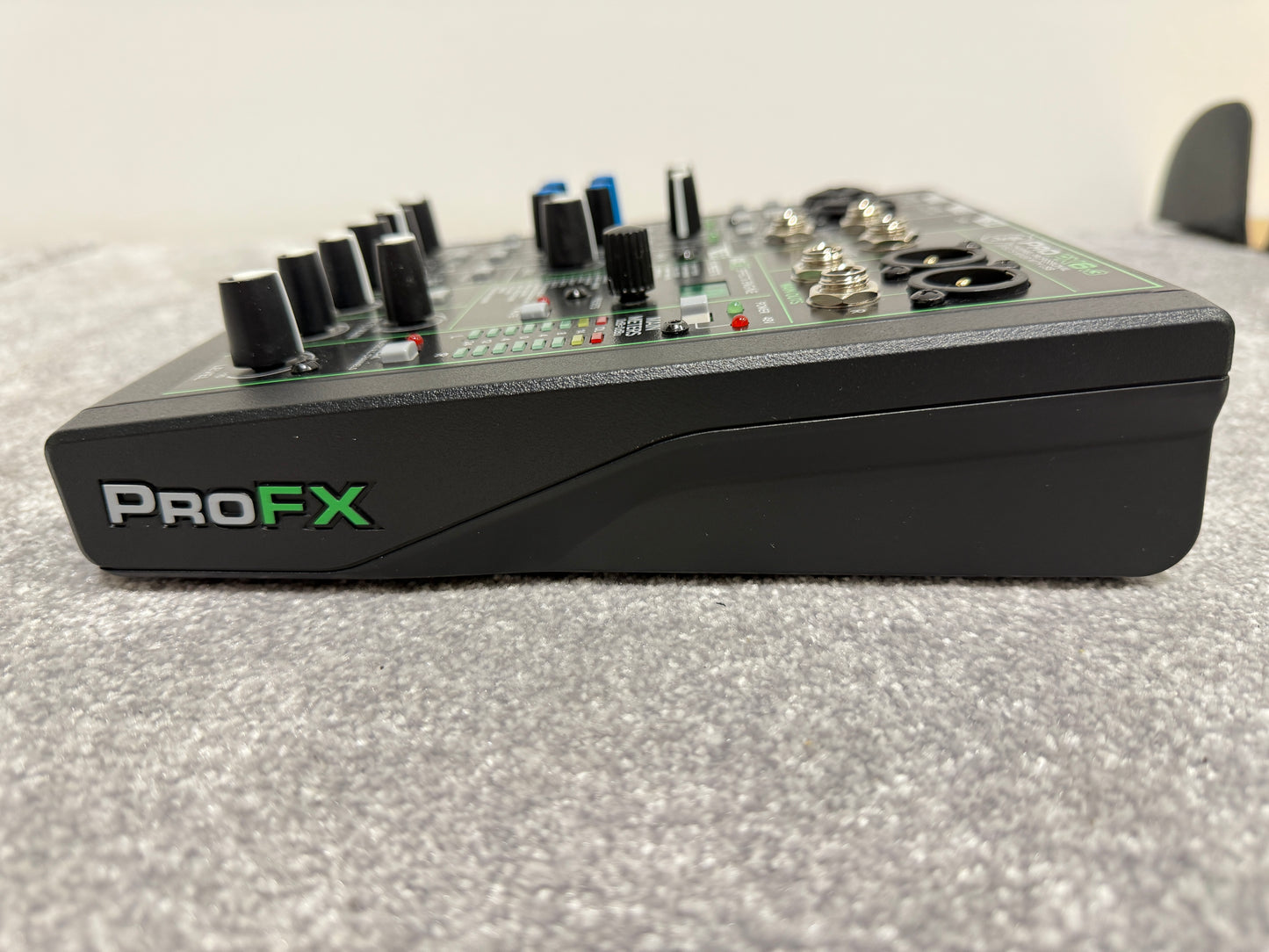Mackie ProFX6v3 6-Channel Professional Effects Mixer with USB