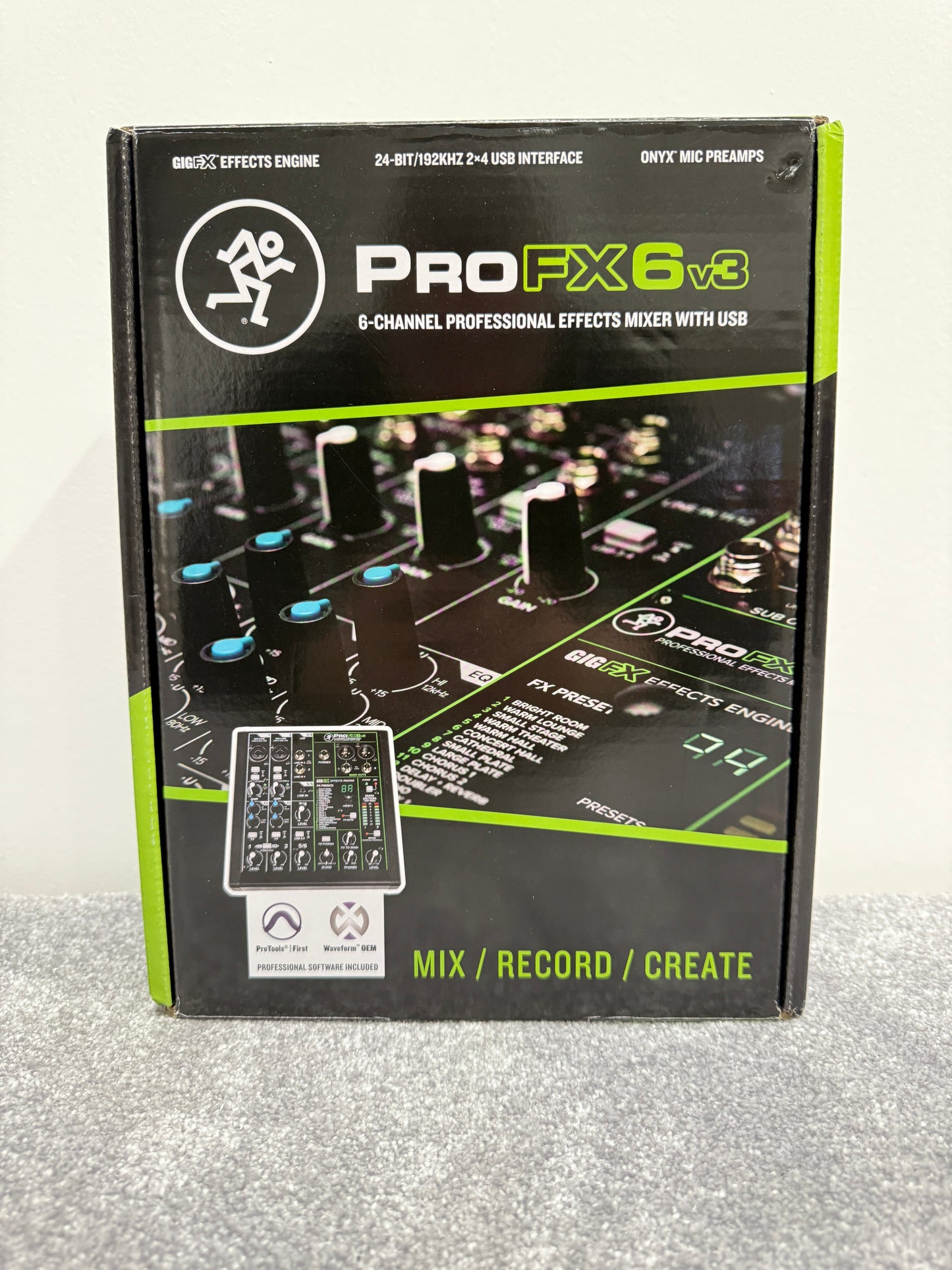 Mackie ProFX6v3 6-Channel Professional Effects Mixer with USB