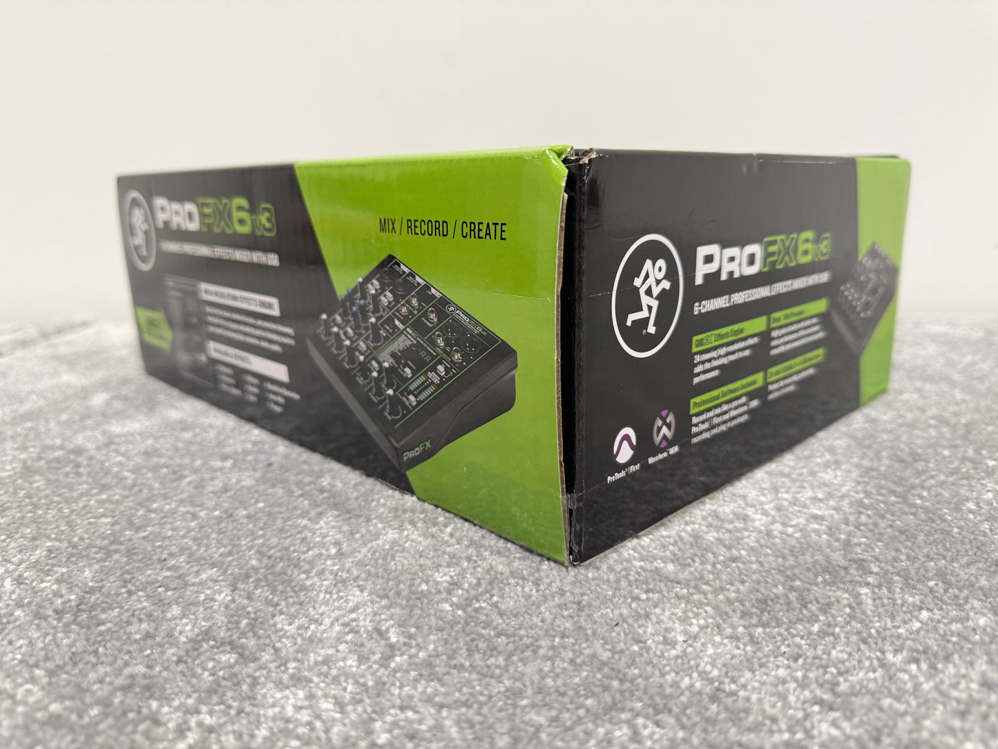 Mackie ProFX6v3 6-Channel Professional Effects Mixer with USB