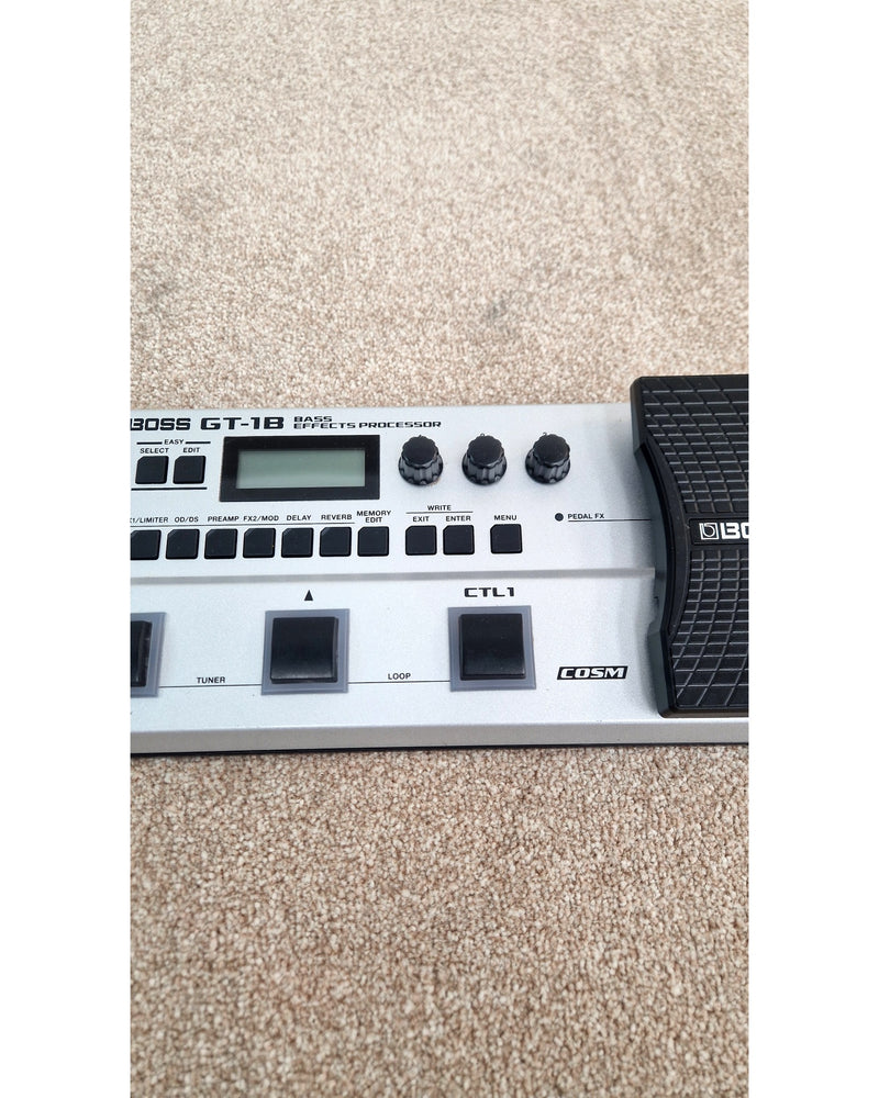 Boss GT-1B - Multi-Effects Pedal - Excellent w/ Manuals - image 3