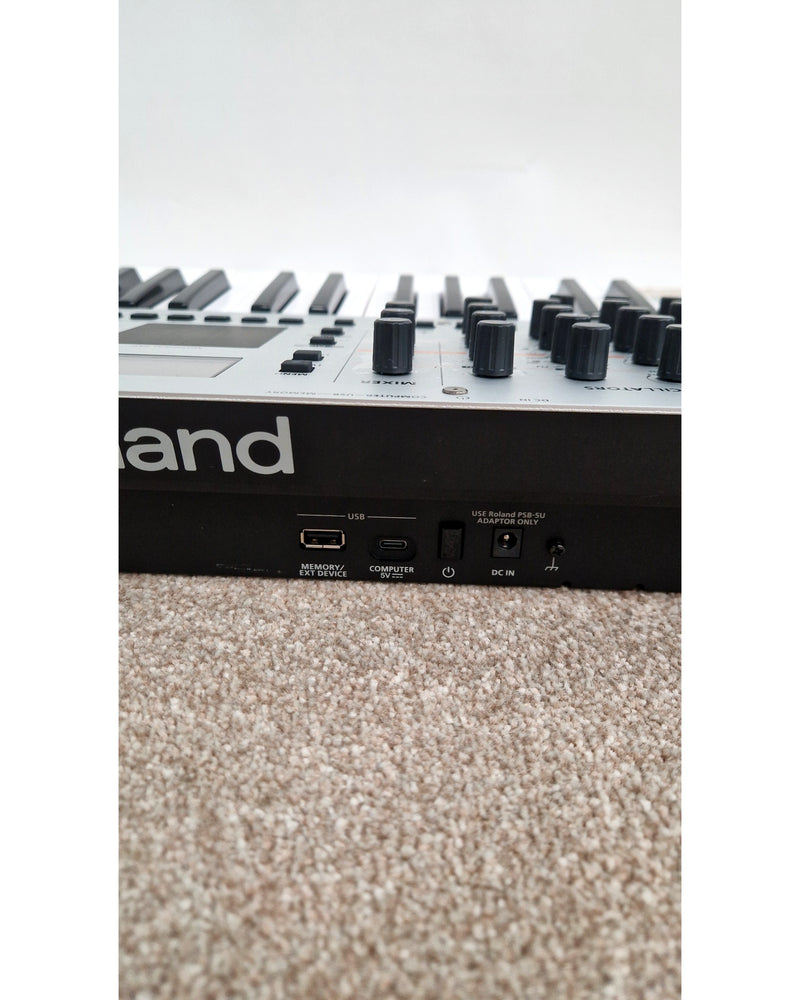 Roland Gaia 2 - Synthesizer Keyboards - Excellent w/ Power Supply - image 10