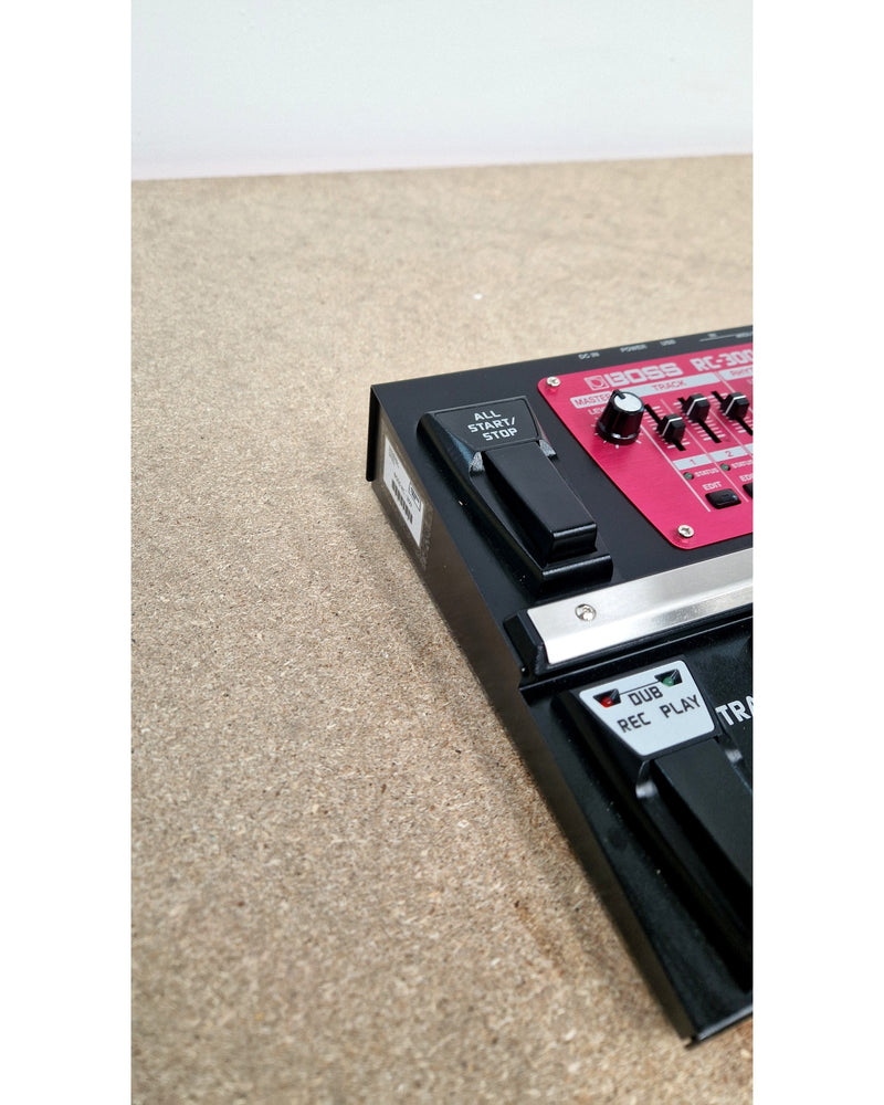 Boss RC-300 - Multi-Effects Pedal - Excellent w/ power supply - image 6